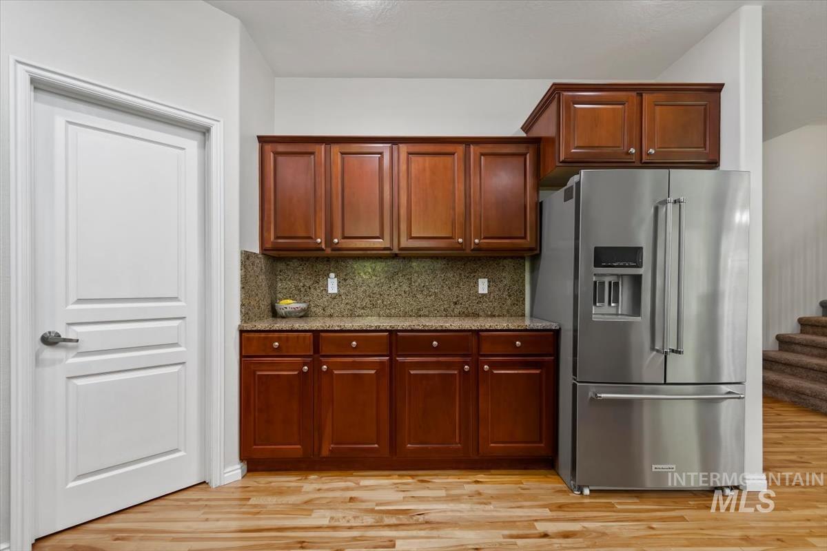 1039 E Redwall Ct., Meridian, Idaho 83646, 5 Bedrooms, 3.5 Bathrooms, Residential For Sale, Price $800,000,MLS 98989883