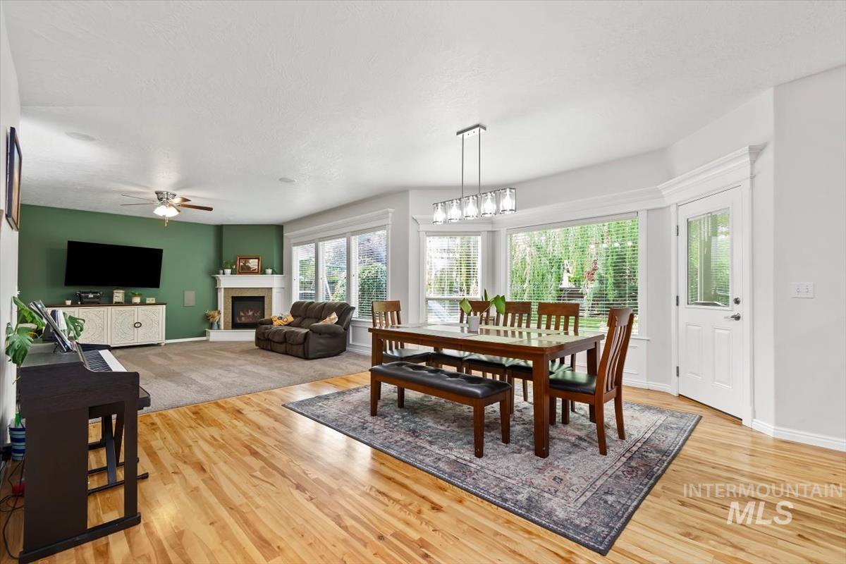 1039 E Redwall Ct., Meridian, Idaho 83646, 5 Bedrooms, 3.5 Bathrooms, Residential For Sale, Price $800,000,MLS 98989883