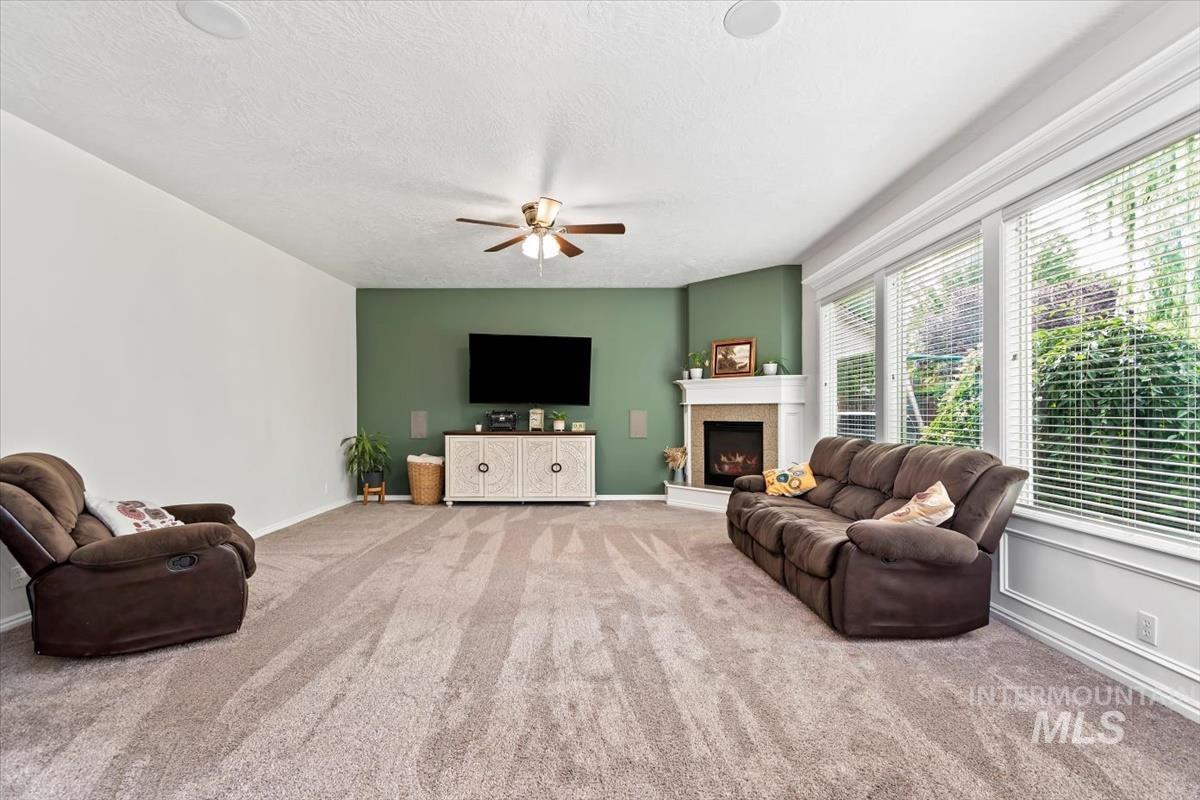 1039 E Redwall Ct., Meridian, Idaho 83646, 5 Bedrooms, 3.5 Bathrooms, Residential For Sale, Price $800,000,MLS 98989883