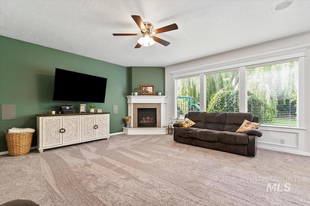 1039 E Redwall Ct., Meridian, Idaho 83646, 5 Bedrooms, 3.5 Bathrooms, Residential For Sale, Price $800,000,MLS 98989883