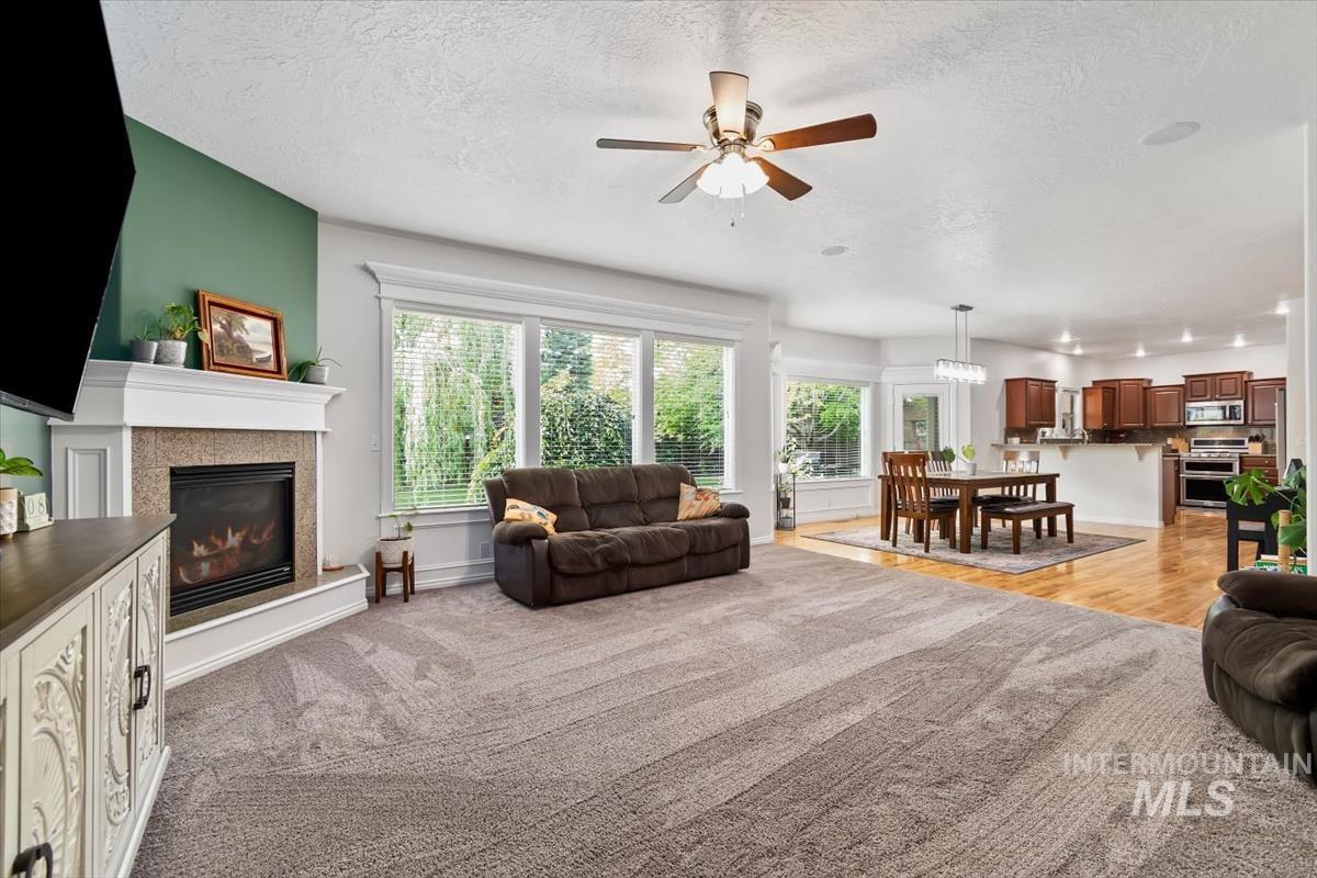 1039 E Redwall Ct., Meridian, Idaho 83646, 5 Bedrooms, 3.5 Bathrooms, Residential For Sale, Price $800,000,MLS 98989883