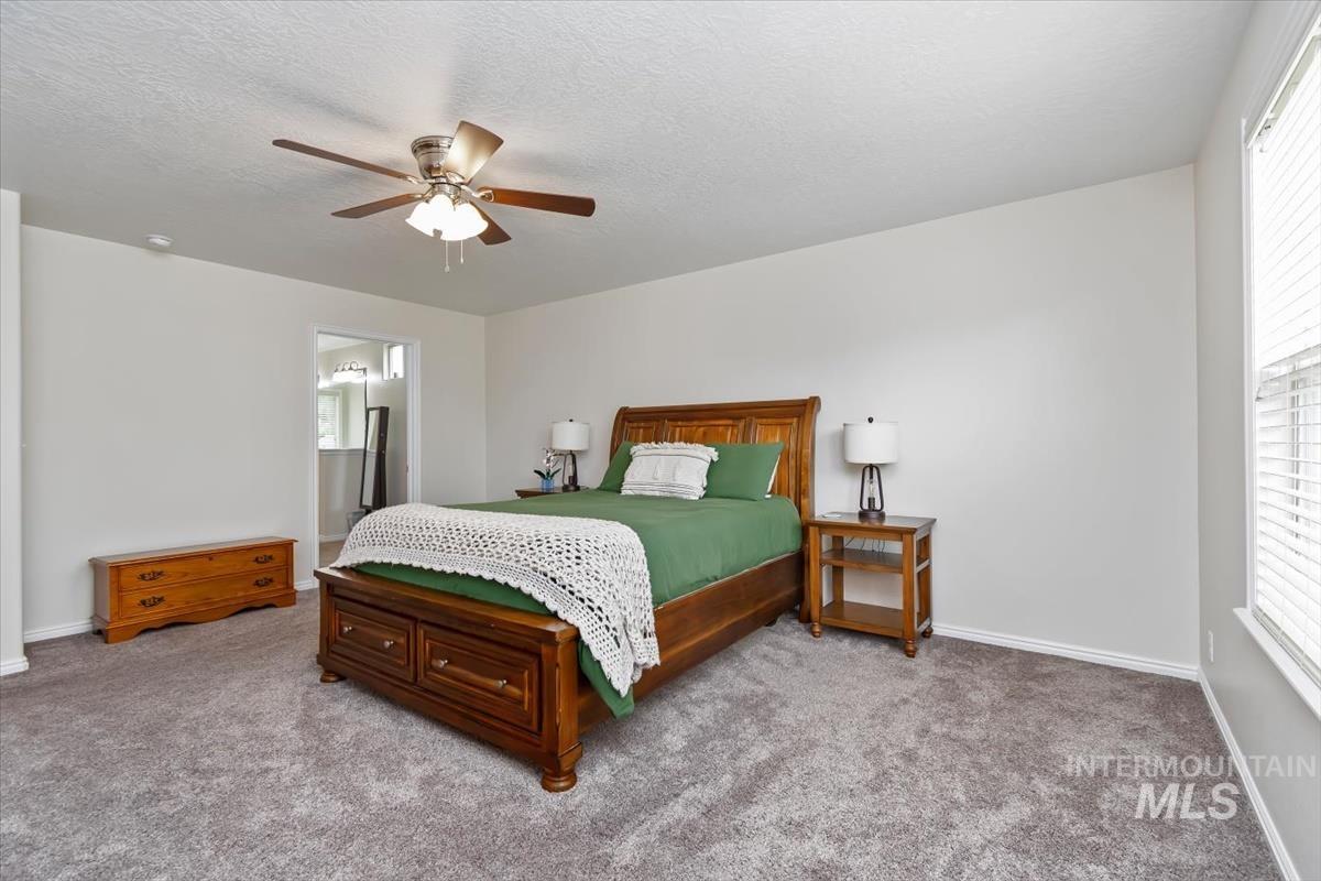 1039 E Redwall Ct., Meridian, Idaho 83646, 5 Bedrooms, 3.5 Bathrooms, Residential For Sale, Price $800,000,MLS 98989883