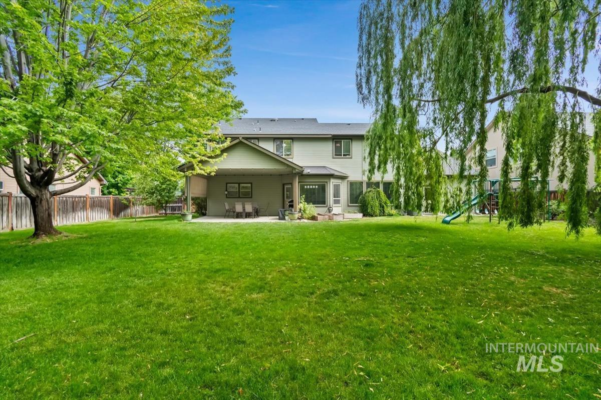 1039 E Redwall Ct., Meridian, Idaho 83646, 5 Bedrooms, 3.5 Bathrooms, Residential For Sale, Price $800,000,MLS 98989883