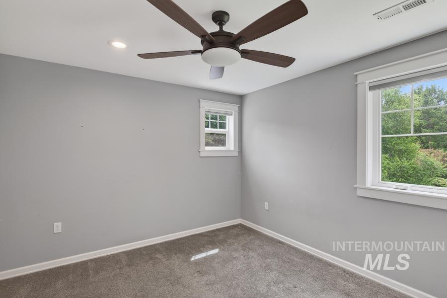 715 E 8th St, Moscow, Idaho 83843, 6 Bedrooms, 4 Bathrooms, Residential For Sale, Price $630,000,MLS 98989884