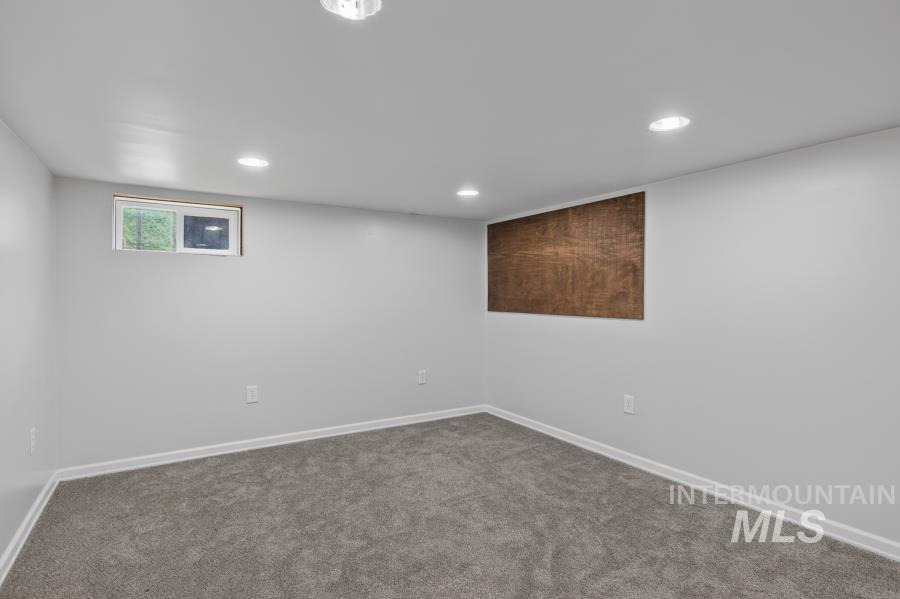 715 E 8th St, Moscow, Idaho 83843, 6 Bedrooms, 4 Bathrooms, Residential For Sale, Price $630,000,MLS 98989884
