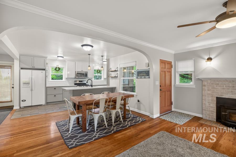 715 E 8th St, Moscow, Idaho 83843, 6 Bedrooms, 4 Bathrooms, Residential For Sale, Price $630,000,MLS 98989884