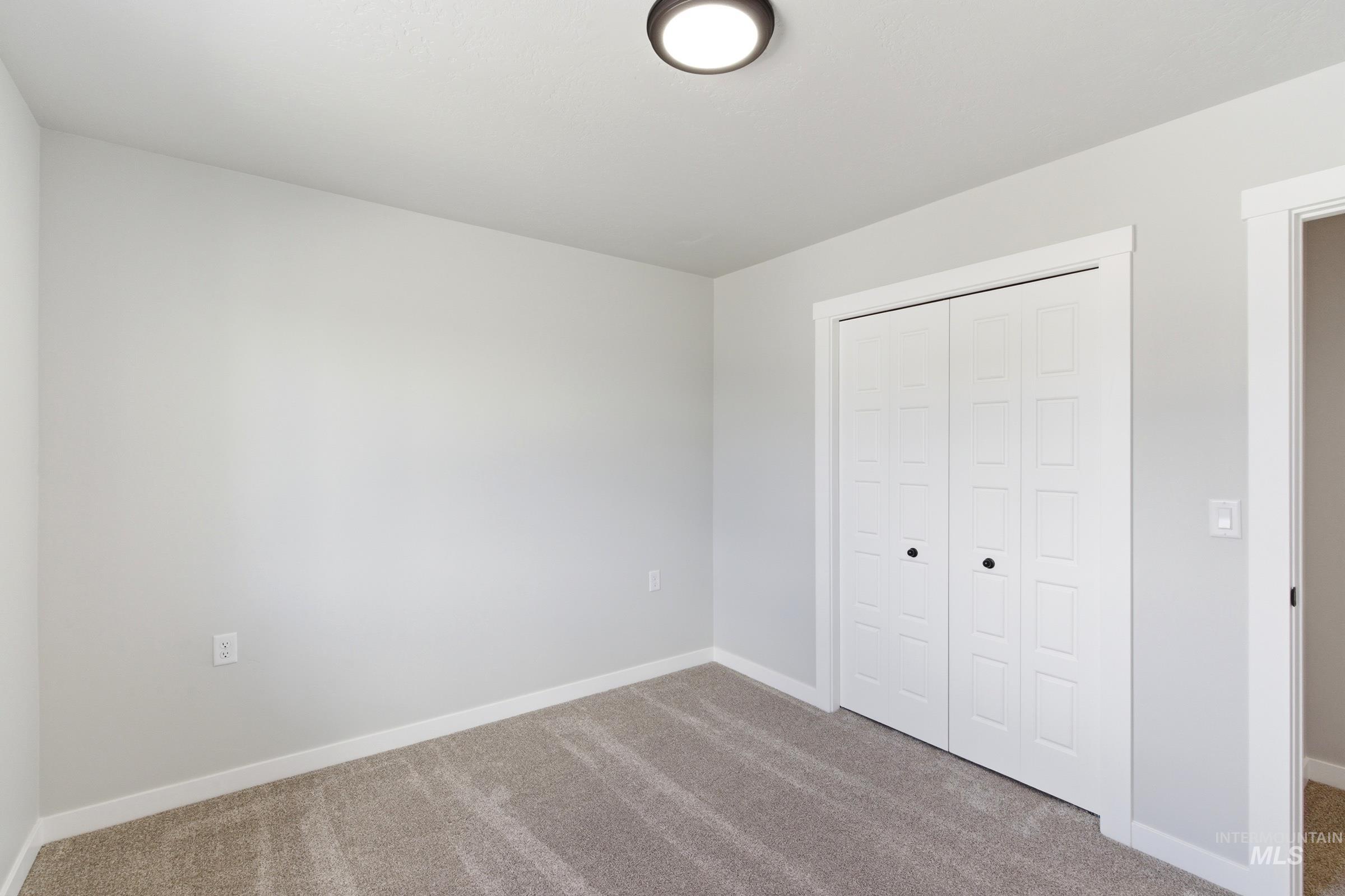 6919 S Spindlebush Ave, Boise, Idaho 83709, 3 Bedrooms, 2.5 Bathrooms, Residential For Sale, Price $430,990,MLS 98989893