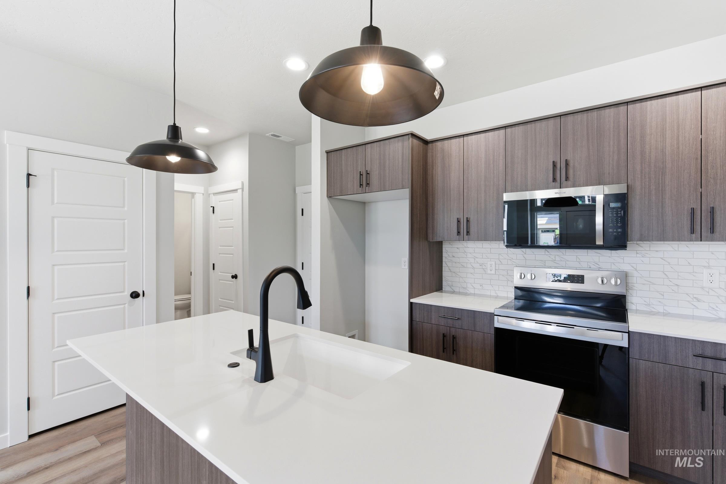 6919 S Spindlebush Ave, Boise, Idaho 83709, 3 Bedrooms, 2.5 Bathrooms, Residential For Sale, Price $430,990,MLS 98989893