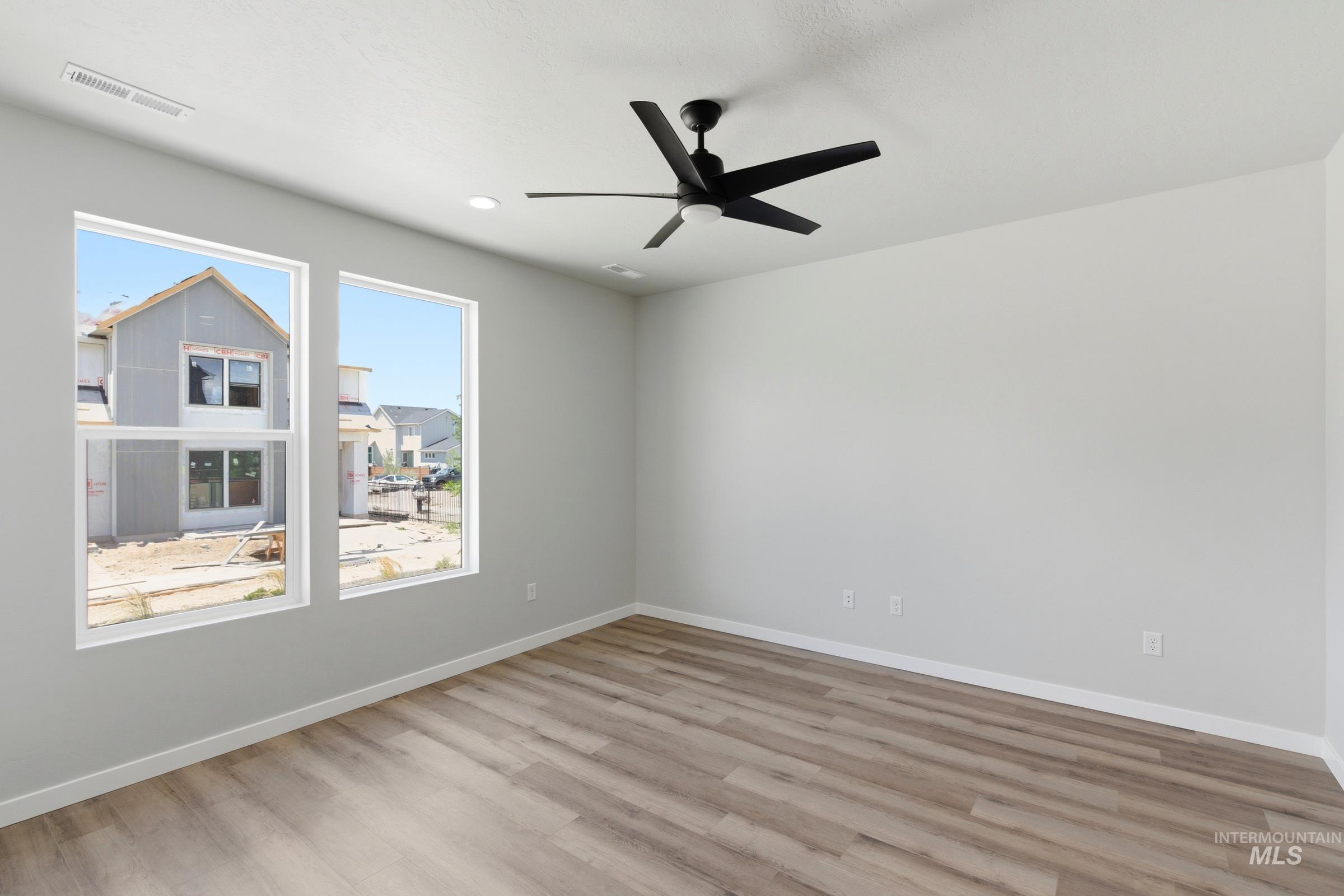 6919 S Spindlebush Ave, Boise, Idaho 83709, 3 Bedrooms, 2.5 Bathrooms, Residential For Sale, Price $430,990,MLS 98989893