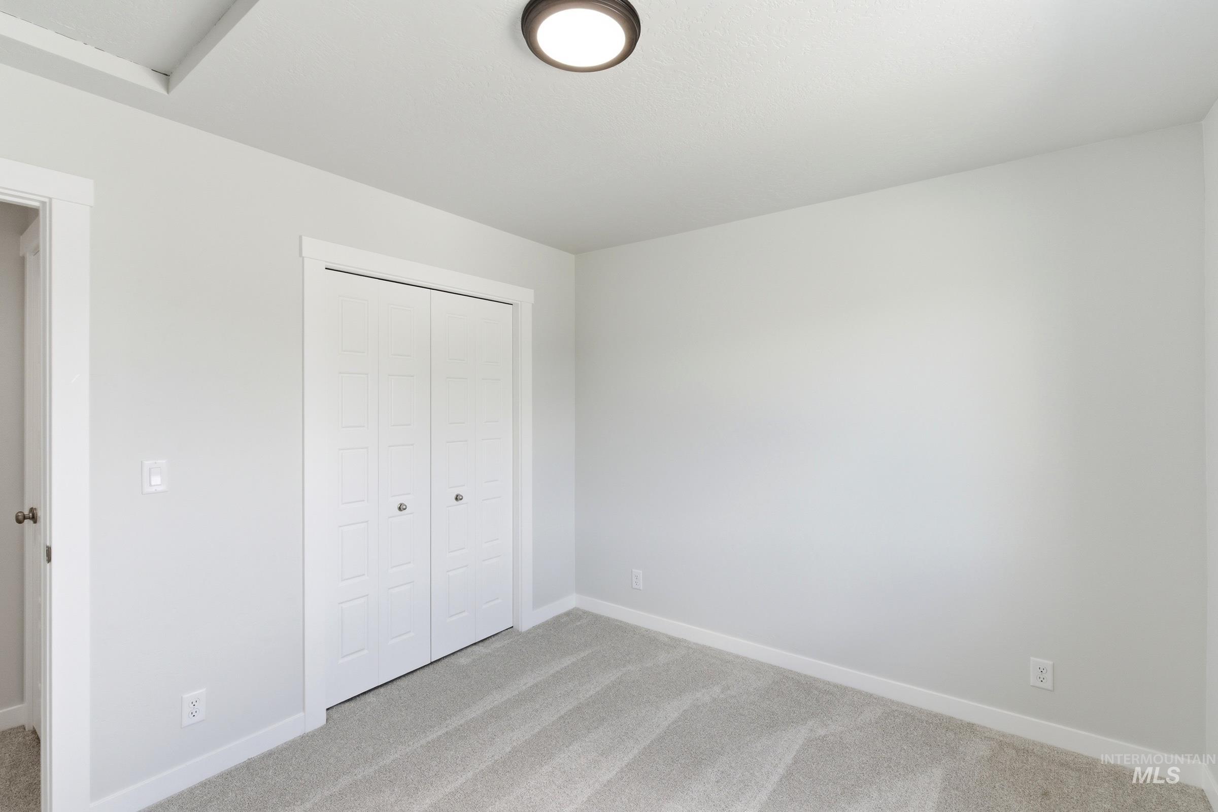 6923 S Spindlebush Ave, Boise, Idaho 83709, 3 Bedrooms, 2.5 Bathrooms, Residential For Sale, Price $429,990,MLS 98989894
