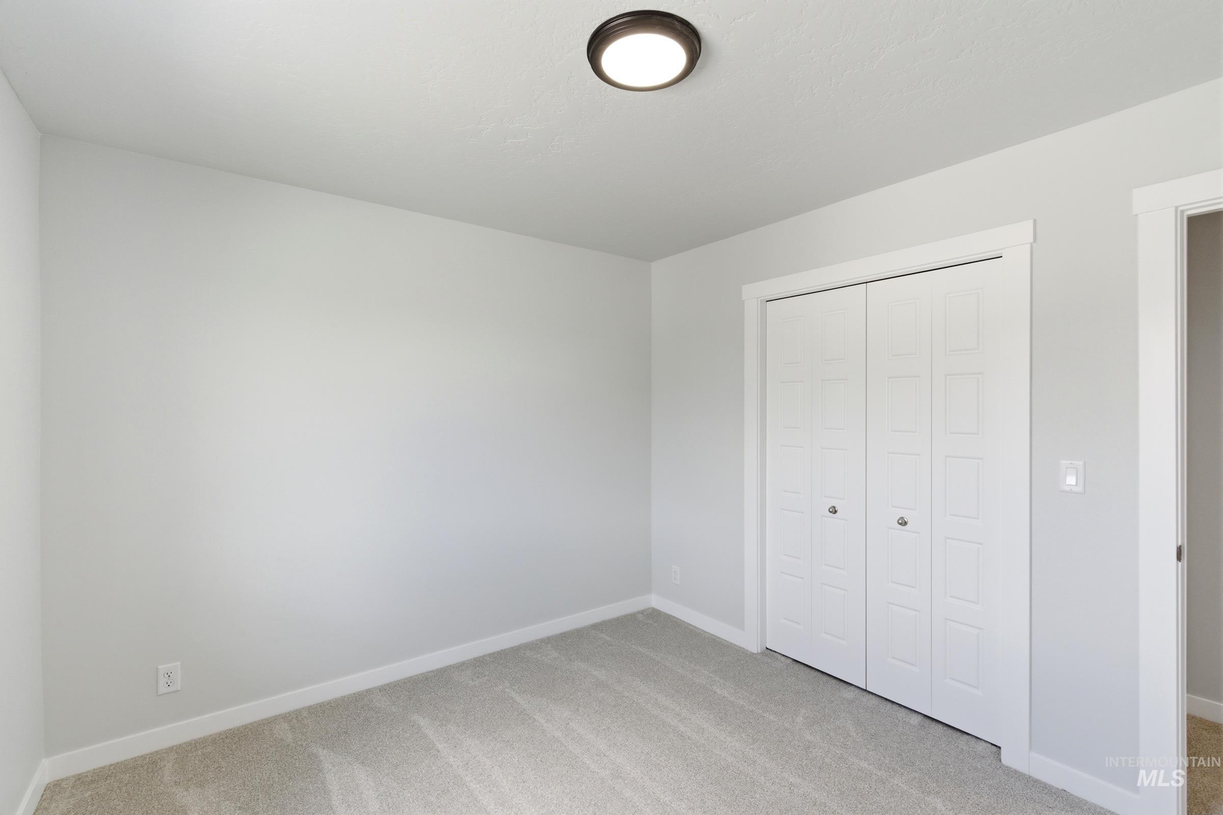 6923 S Spindlebush Ave, Boise, Idaho 83709, 3 Bedrooms, 2.5 Bathrooms, Residential For Sale, Price $429,990,MLS 98989894