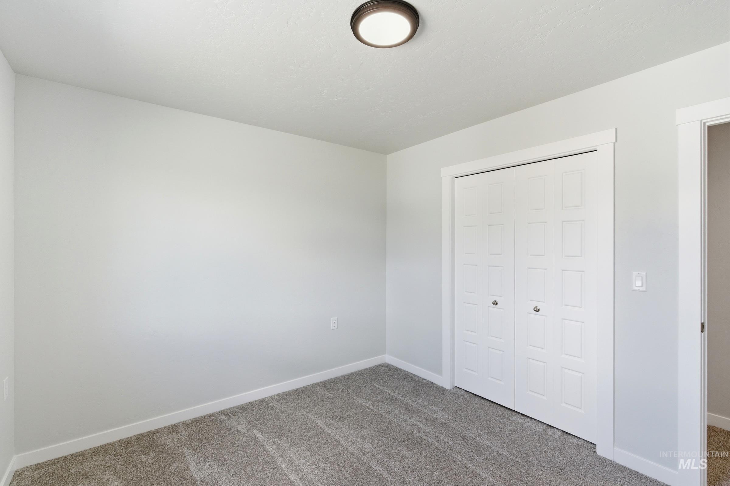 6937 S Spindlebush Ave, Boise, Idaho 83709, 3 Bedrooms, 2.5 Bathrooms, Residential For Sale, Price $434,990,MLS 98989897