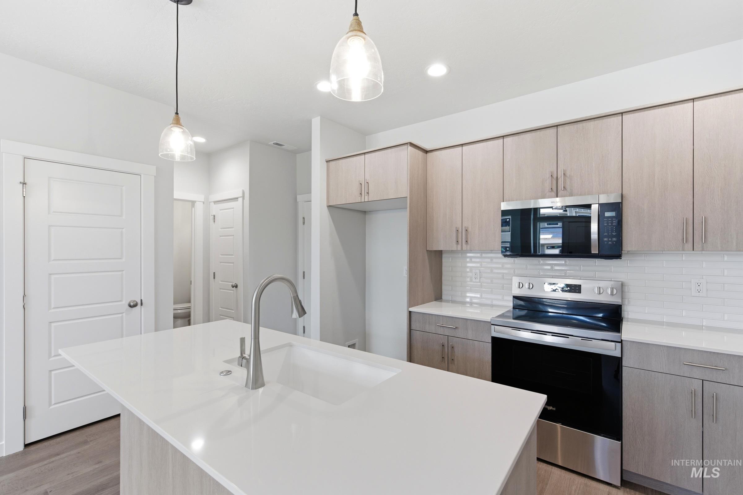 6937 S Spindlebush Ave, Boise, Idaho 83709, 3 Bedrooms, 2.5 Bathrooms, Residential For Sale, Price $434,990,MLS 98989897