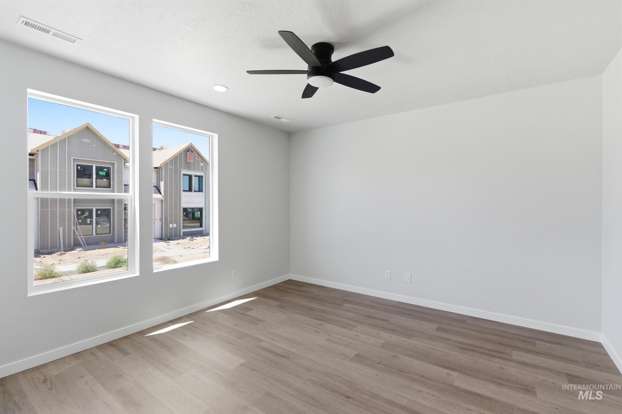 6937 S Spindlebush Ave, Boise, Idaho 83709, 3 Bedrooms, 2.5 Bathrooms, Residential For Sale, Price $434,990,MLS 98989897