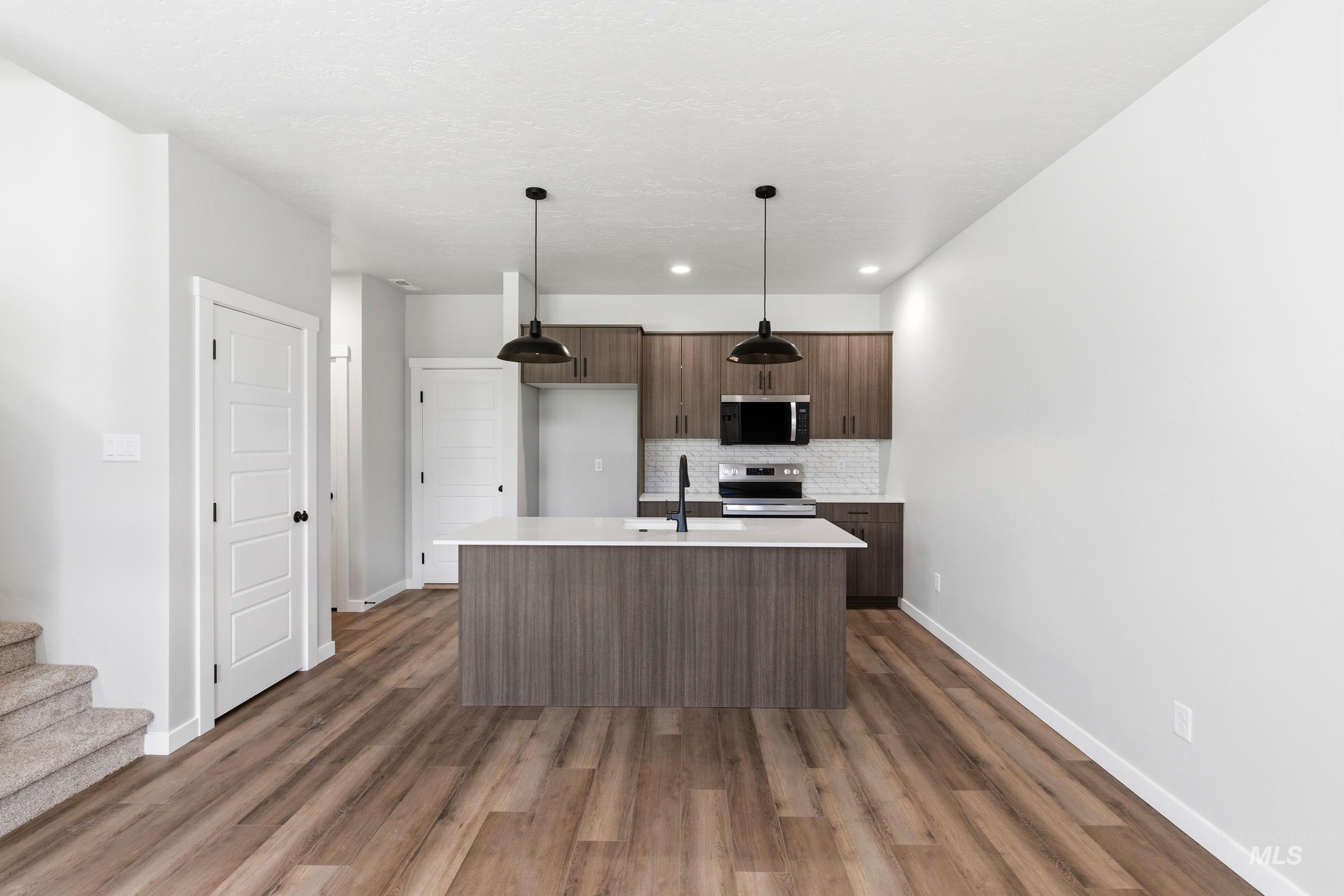 6949 S Spindlebush Ave, Boise, Idaho 83709, 3 Bedrooms, 2.5 Bathrooms, Residential For Sale, Price $435,990,MLS 98989898