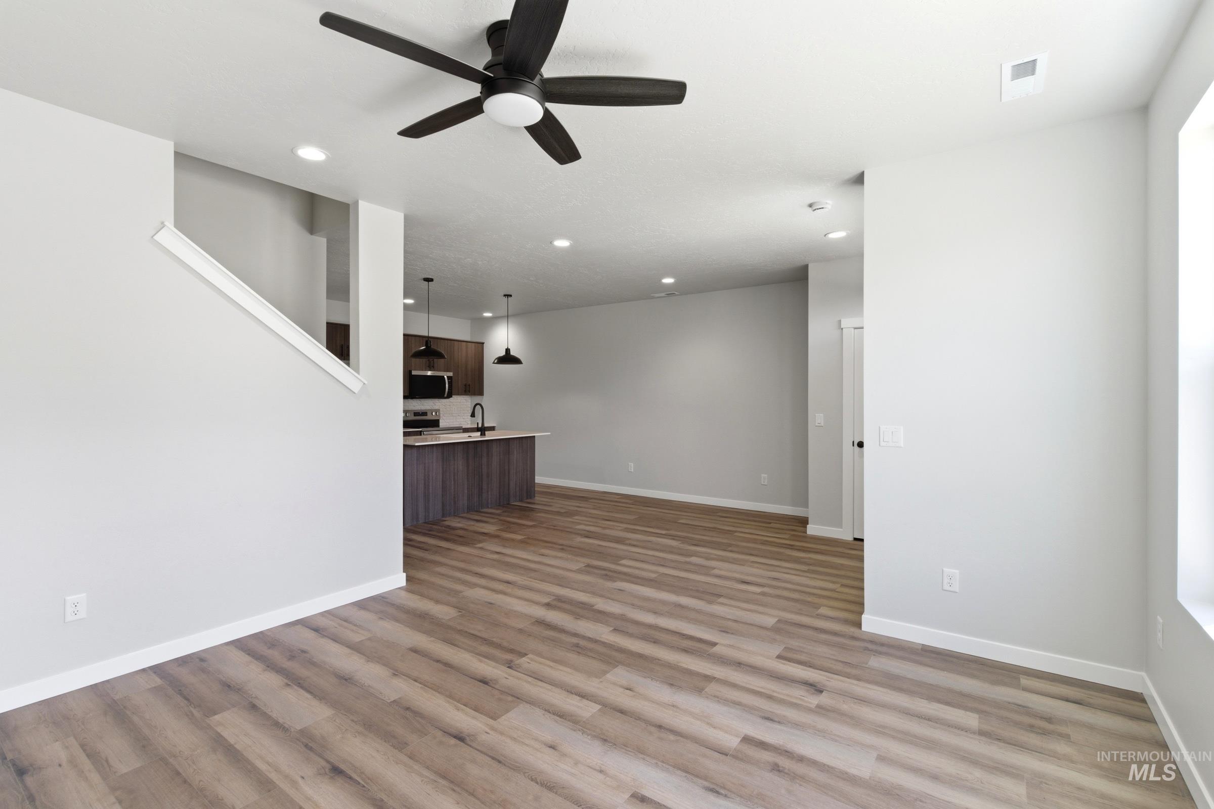6949 S Spindlebush Ave, Boise, Idaho 83709, 3 Bedrooms, 2.5 Bathrooms, Residential For Sale, Price $435,990,MLS 98989898
