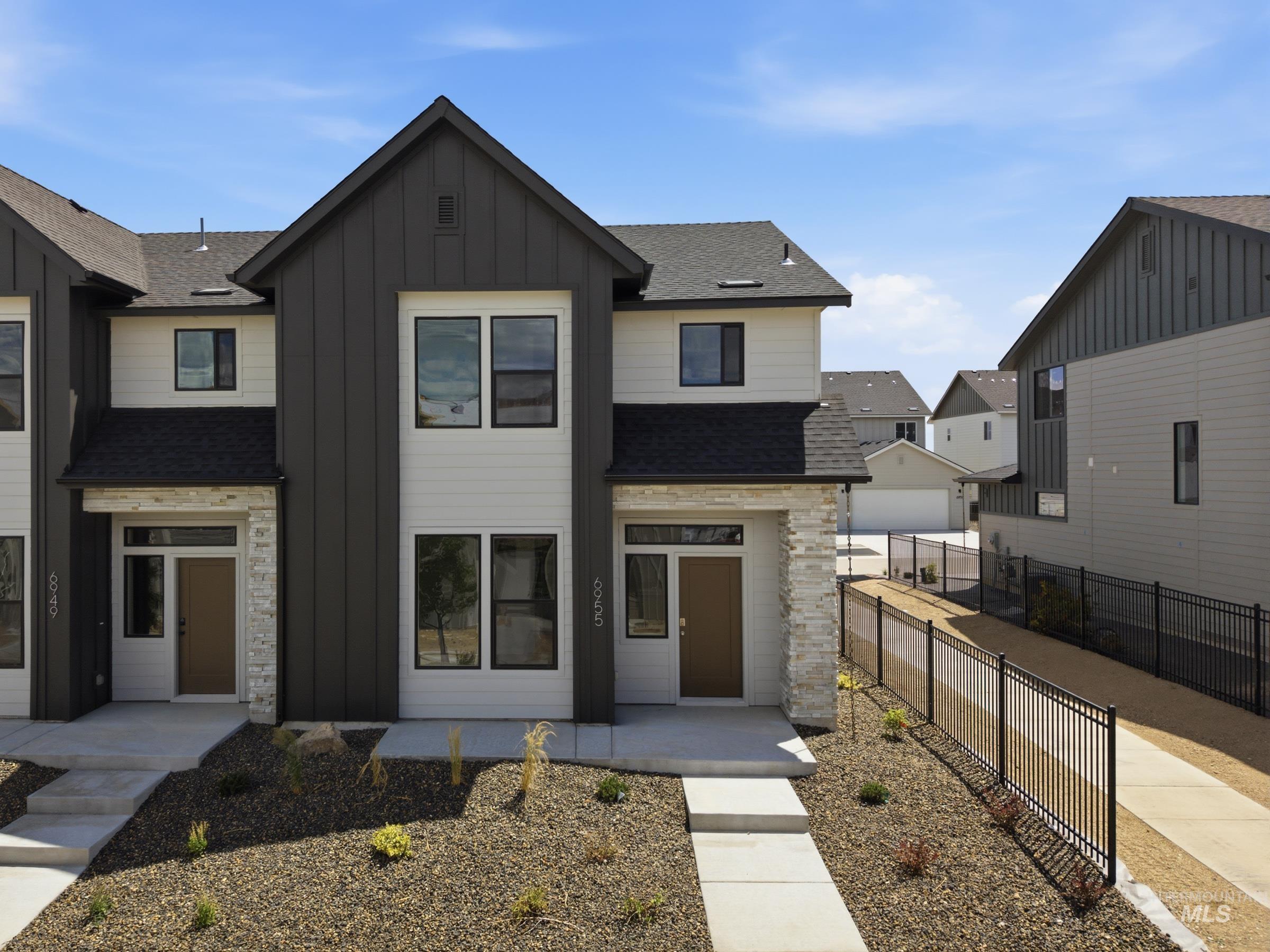 6955 S Spindlebush Ave, Boise, Idaho 83709, 3 Bedrooms, 2.5 Bathrooms, Residential For Sale, Price $430,990,MLS 98989899