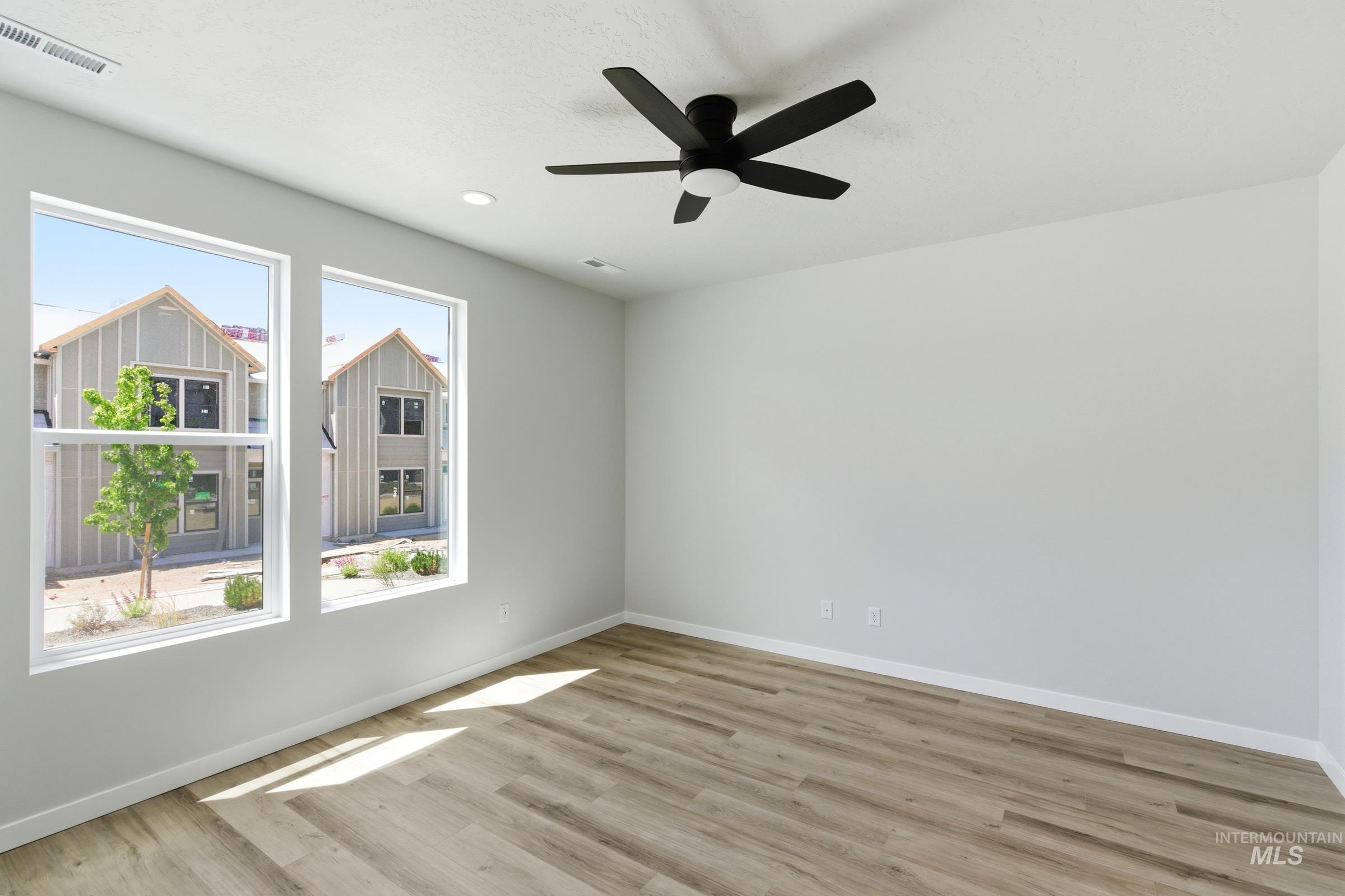 6955 S Spindlebush Ave, Boise, Idaho 83709, 3 Bedrooms, 2.5 Bathrooms, Residential For Sale, Price $430,990,MLS 98989899