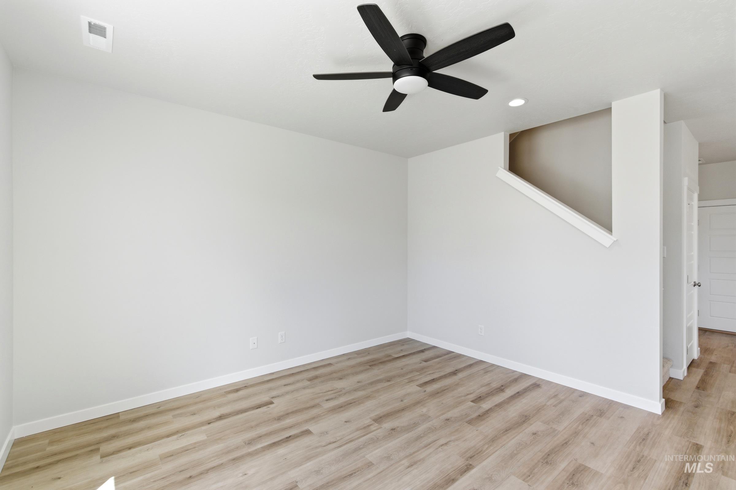 6955 S Spindlebush Ave, Boise, Idaho 83709, 3 Bedrooms, 2.5 Bathrooms, Residential For Sale, Price $430,990,MLS 98989899
