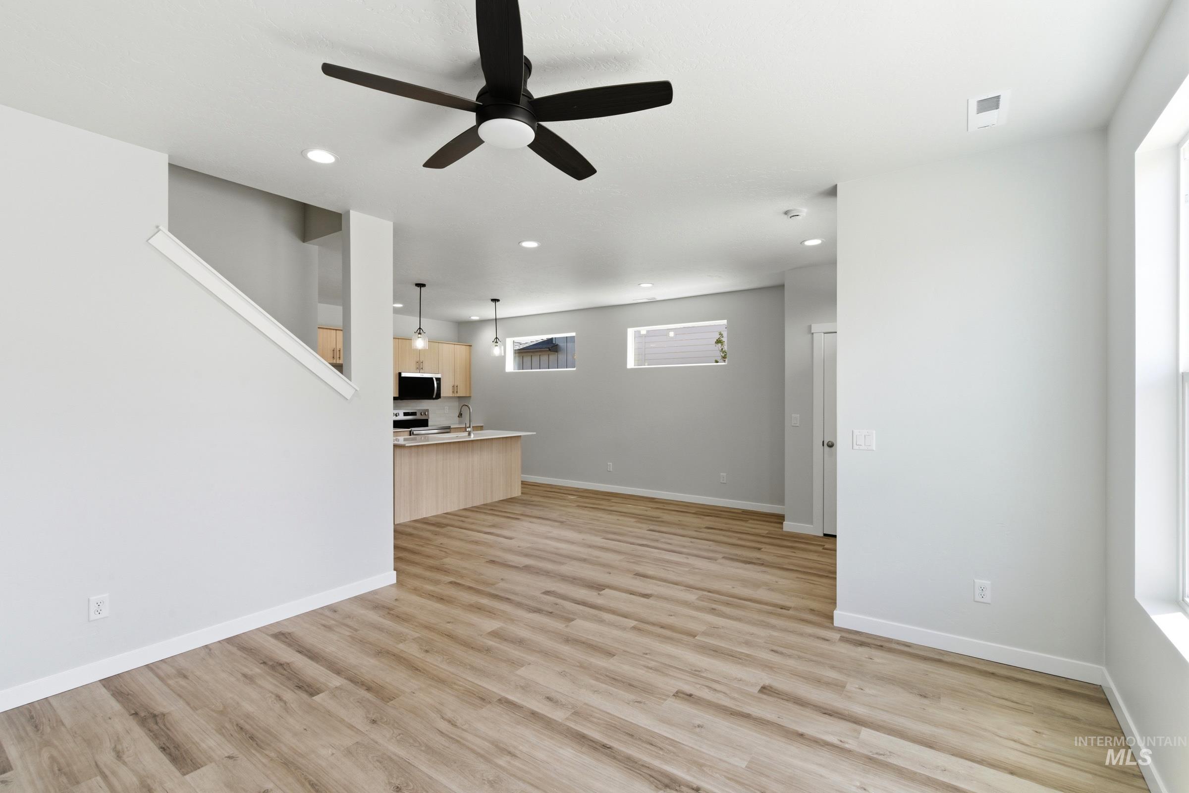 6955 S Spindlebush Ave, Boise, Idaho 83709, 3 Bedrooms, 2.5 Bathrooms, Residential For Sale, Price $430,990,MLS 98989899