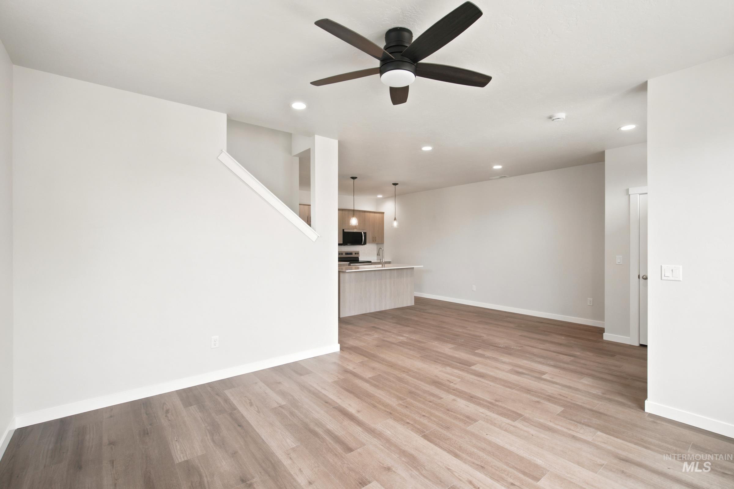6973 S Spindlebush Ave, Boise, Idaho 83709, 3 Bedrooms, 2.5 Bathrooms, Residential For Sale, Price $429,990,MLS 98989900