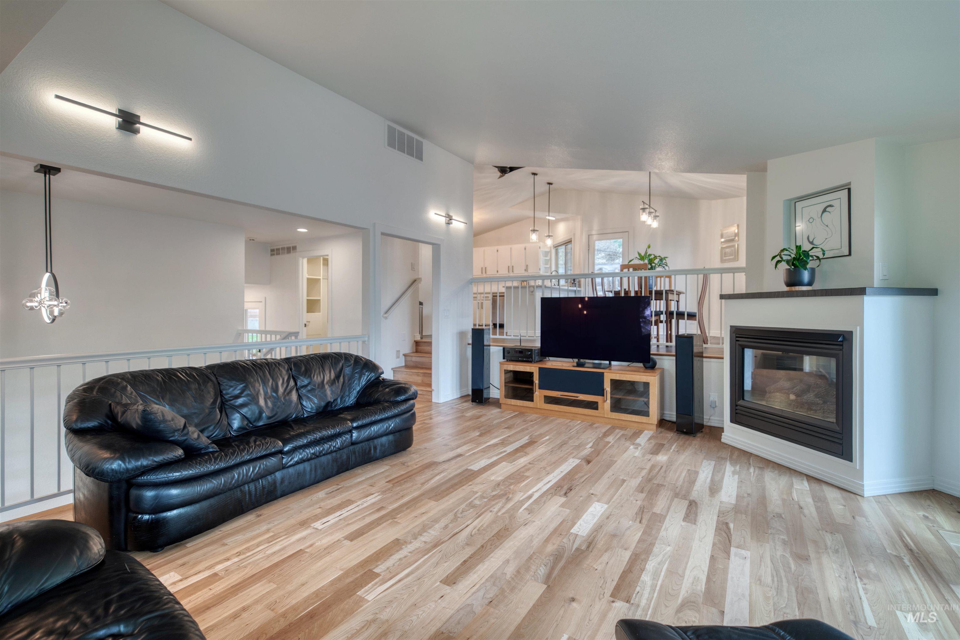 3096 N 24th St, Boise, Idaho 83702, 3 Bedrooms, 2.5 Bathrooms, Residential For Sale, Price $849,900,MLS 98989901