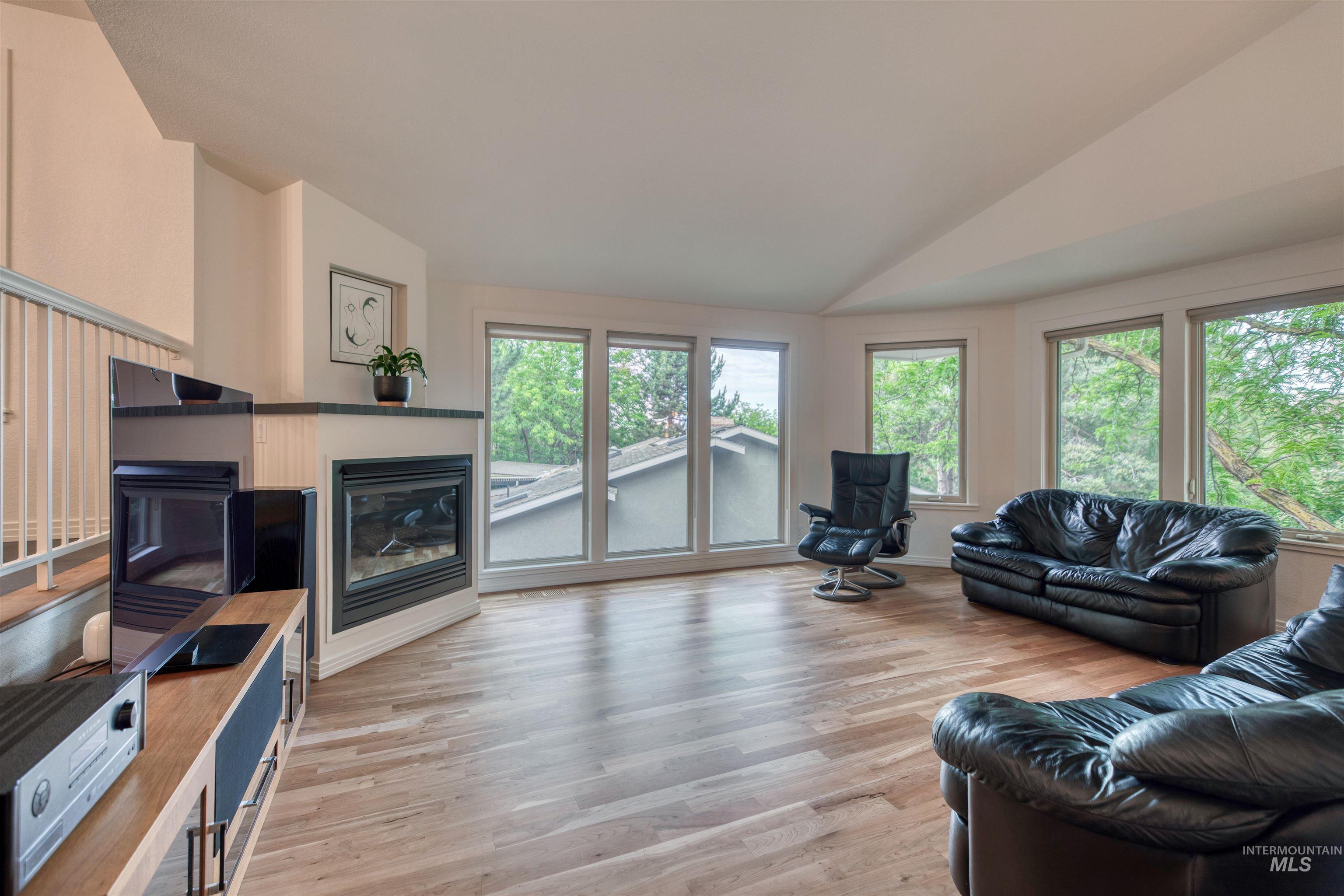 3096 N 24th St, Boise, Idaho 83702, 3 Bedrooms, 2.5 Bathrooms, Residential For Sale, Price $849,900,MLS 98989901