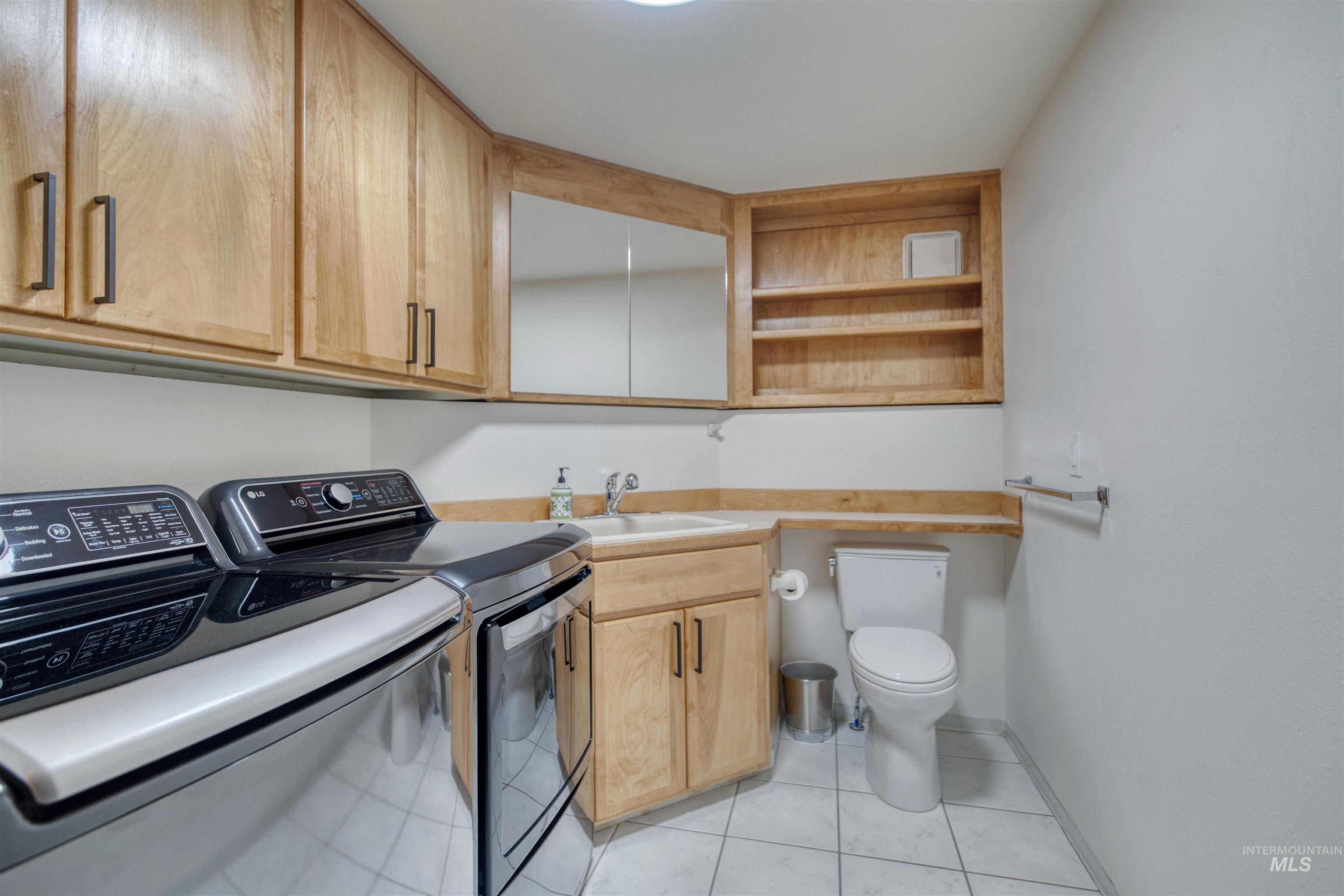 3096 N 24th St, Boise, Idaho 83702, 3 Bedrooms, 2.5 Bathrooms, Residential For Sale, Price $849,900,MLS 98989901