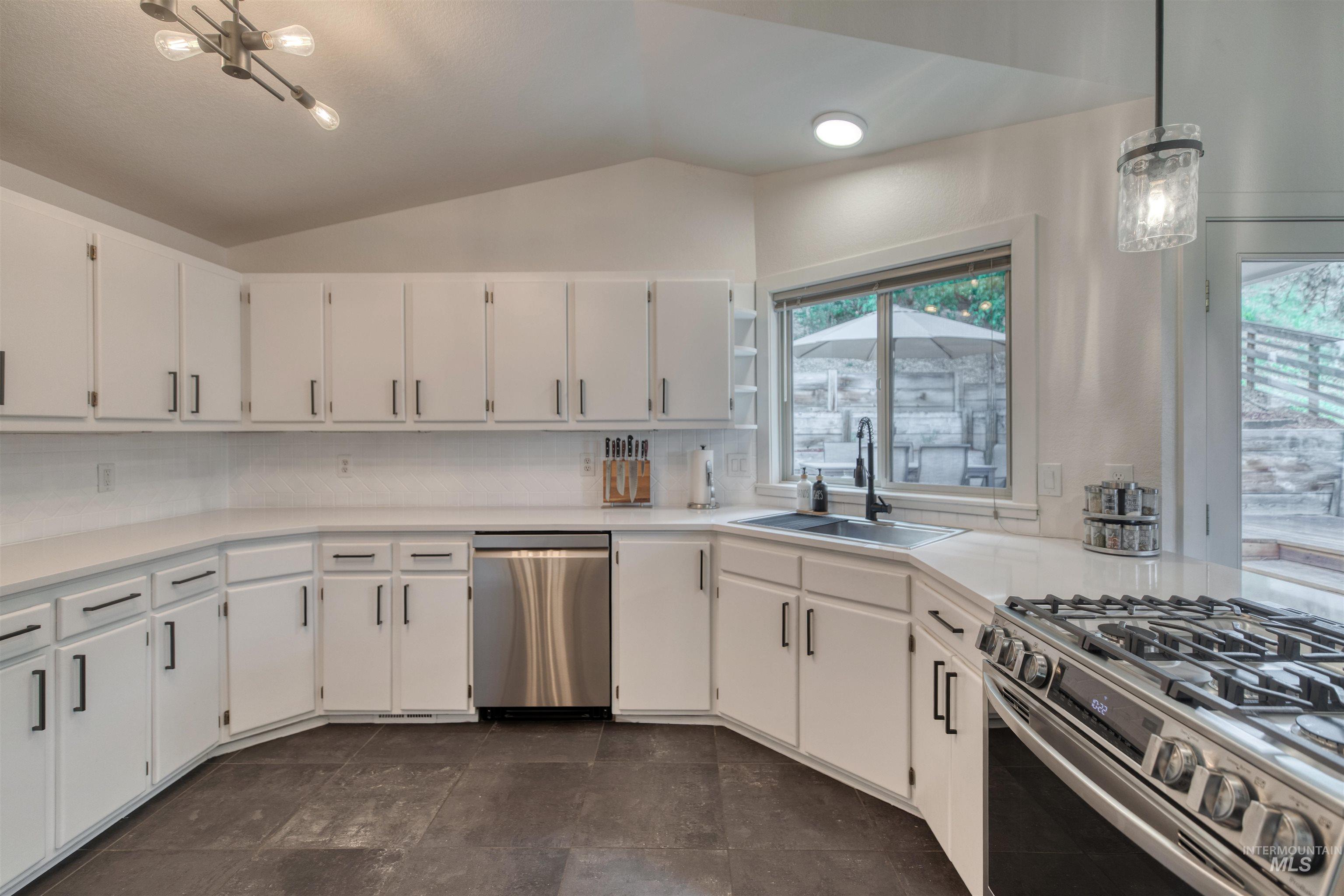 3096 N 24th St, Boise, Idaho 83702, 3 Bedrooms, 2.5 Bathrooms, Residential For Sale, Price $849,900,MLS 98989901