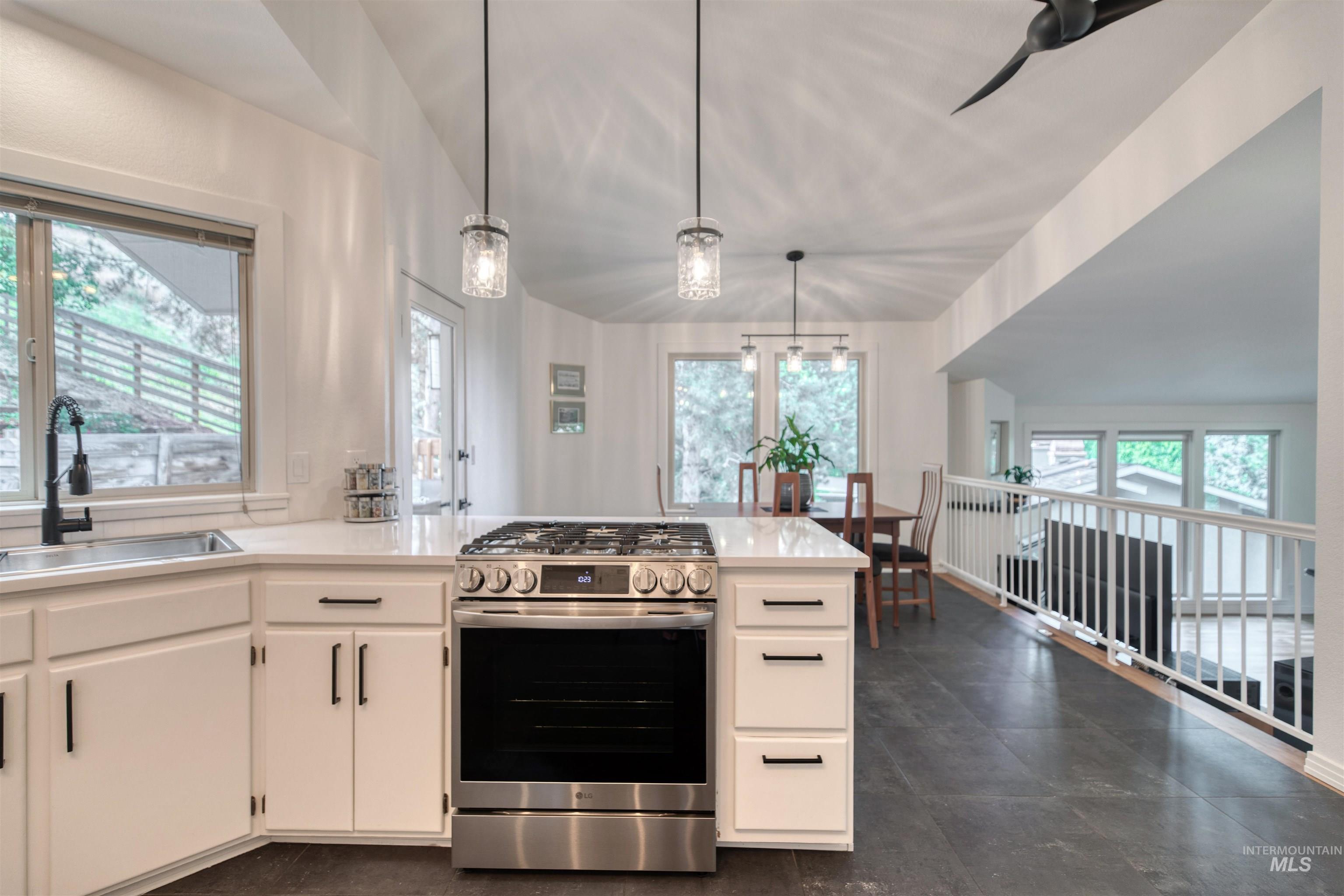 3096 N 24th St, Boise, Idaho 83702, 3 Bedrooms, 2.5 Bathrooms, Residential For Sale, Price $849,900,MLS 98989901