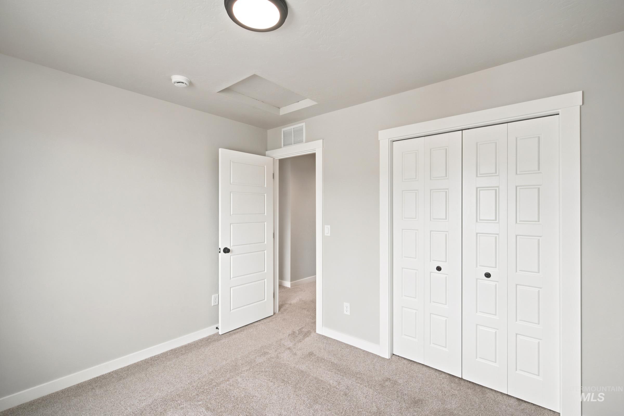6977 S Spindlebush Ave, Boise, Idaho 83709, 3 Bedrooms, 2.5 Bathrooms, Residential For Sale, Price $434,990,MLS 98989902