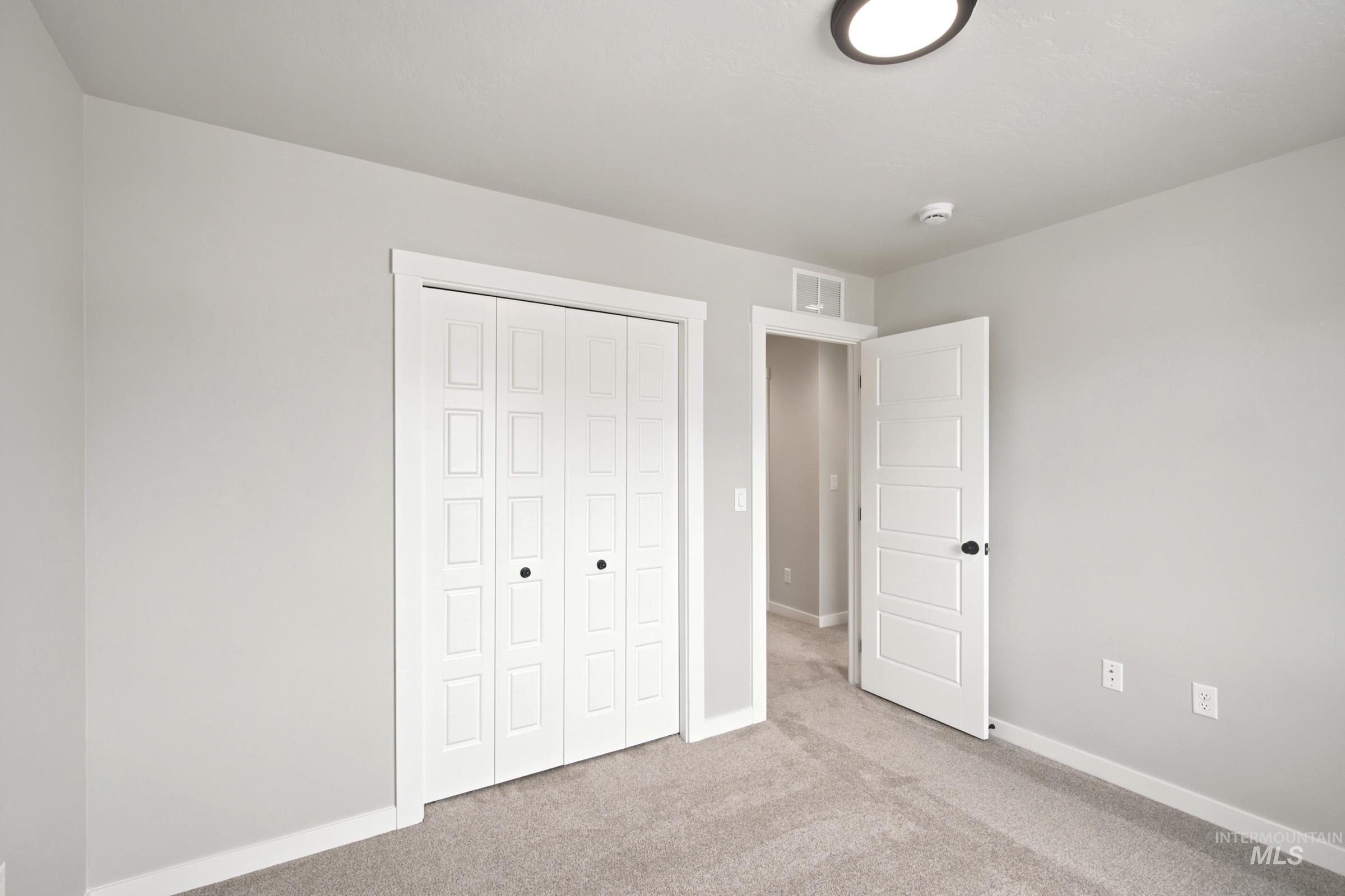 6977 S Spindlebush Ave, Boise, Idaho 83709, 3 Bedrooms, 2.5 Bathrooms, Residential For Sale, Price $434,990,MLS 98989902