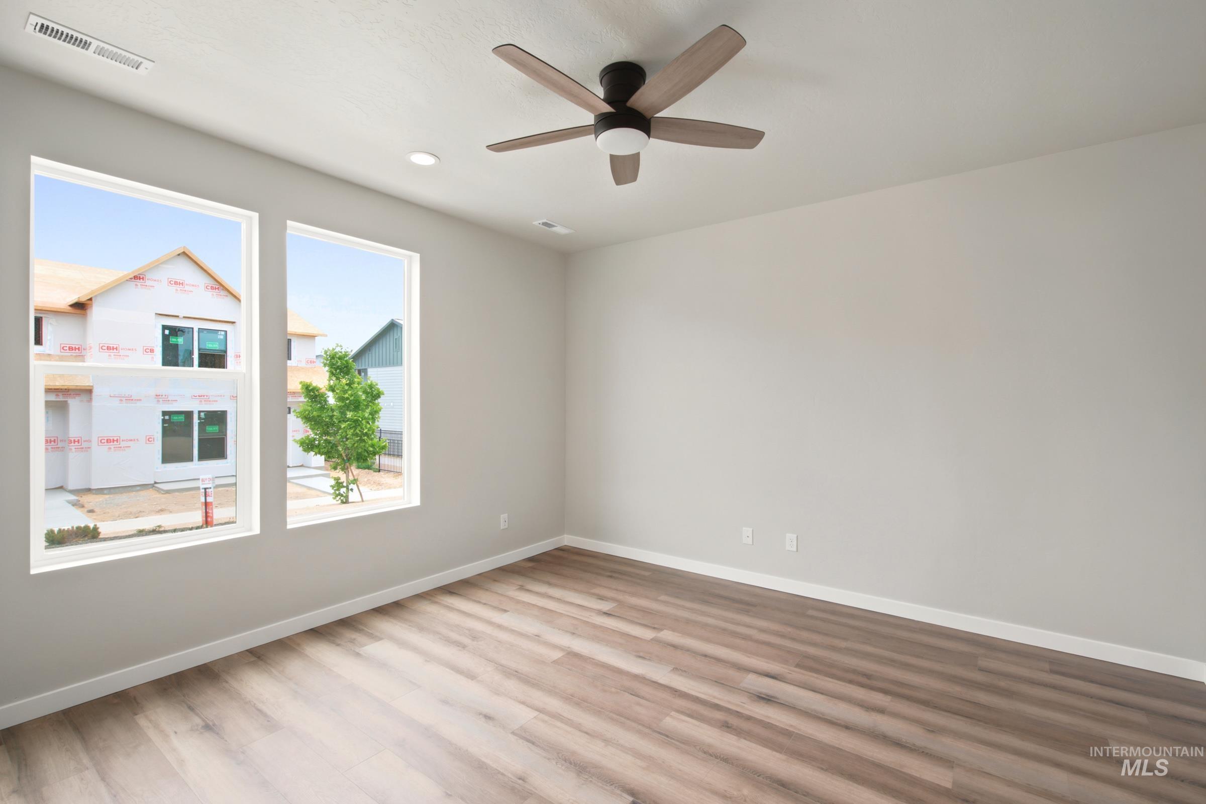 6977 S Spindlebush Ave, Boise, Idaho 83709, 3 Bedrooms, 2.5 Bathrooms, Residential For Sale, Price $434,990,MLS 98989902