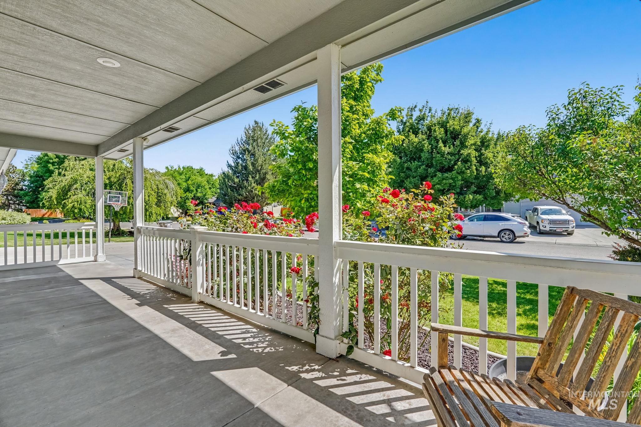 1969 S Wilde Creek Way, Boise, Idaho 83709, 5 Bedrooms, 3.5 Bathrooms, Residential For Sale, Price $799,000,MLS 98989906