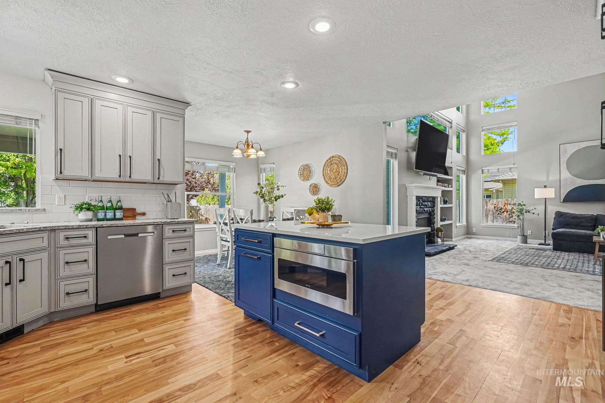 1969 S Wilde Creek Way, Boise, Idaho 83709, 5 Bedrooms, 3.5 Bathrooms, Residential For Sale, Price $799,000,MLS 98989906