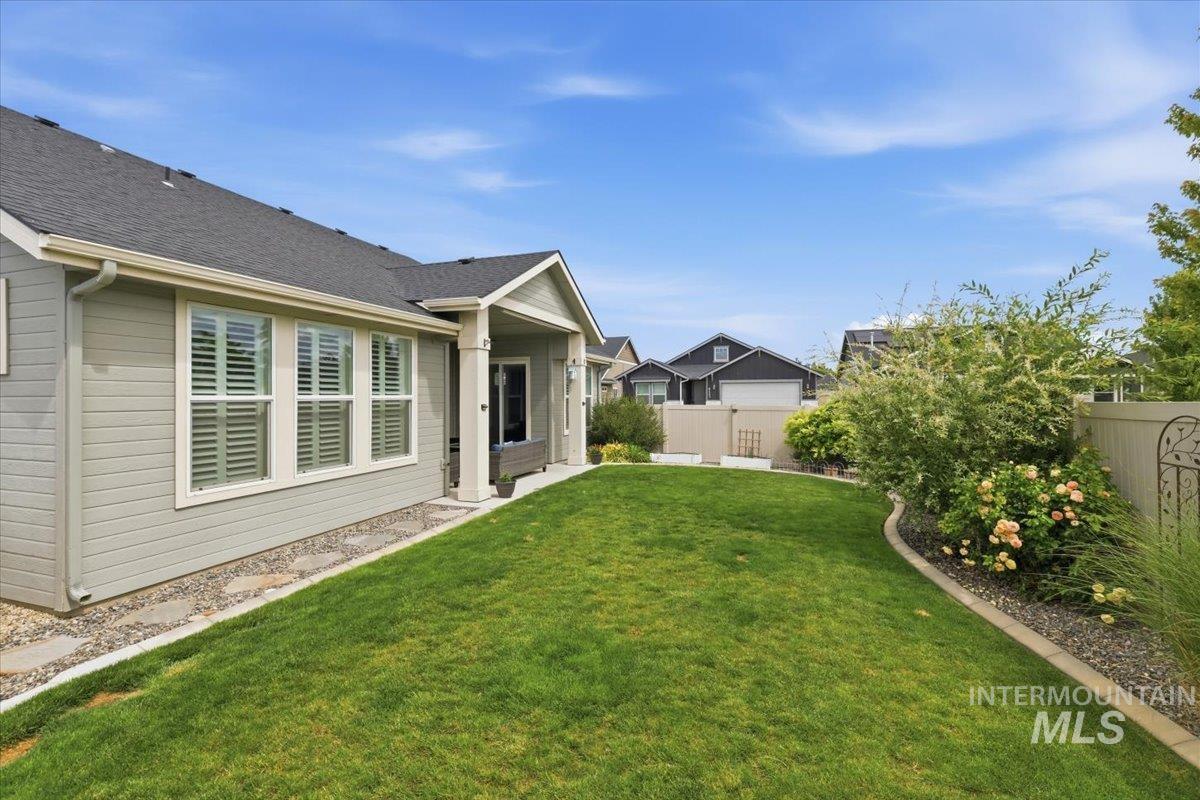 4157 S Lava Springs Loop, Nampa, Idaho 83686-7789, 3 Bedrooms, 2 Bathrooms, Residential For Sale, Price $519,900,MLS 98989909