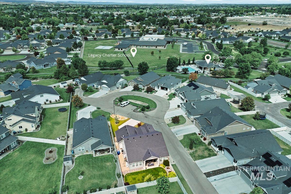 4157 S Lava Springs Loop, Nampa, Idaho 83686-7789, 3 Bedrooms, 2 Bathrooms, Residential For Sale, Price $519,900,MLS 98989909