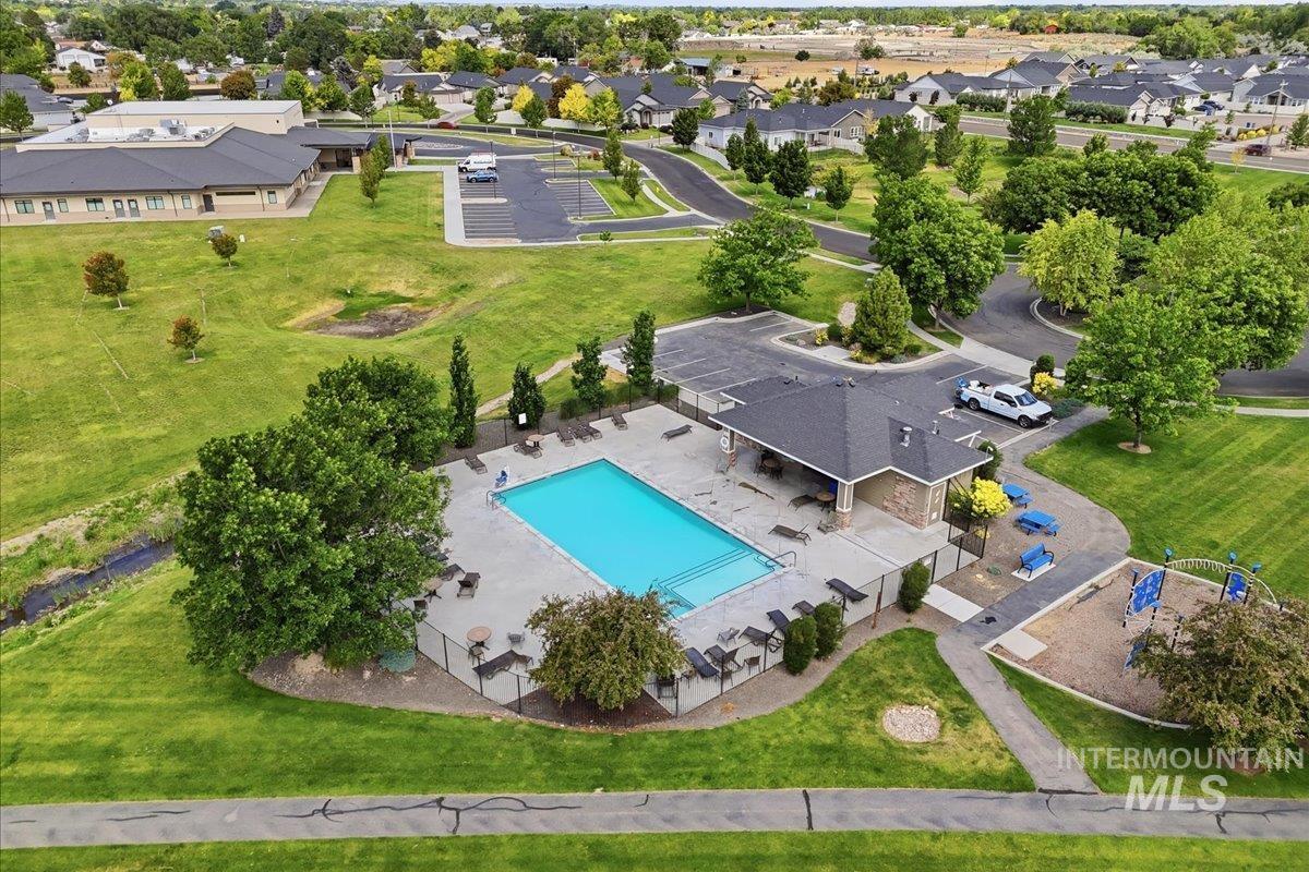 4157 S Lava Springs Loop, Nampa, Idaho 83686-7789, 3 Bedrooms, 2 Bathrooms, Residential For Sale, Price $519,900,MLS 98989909