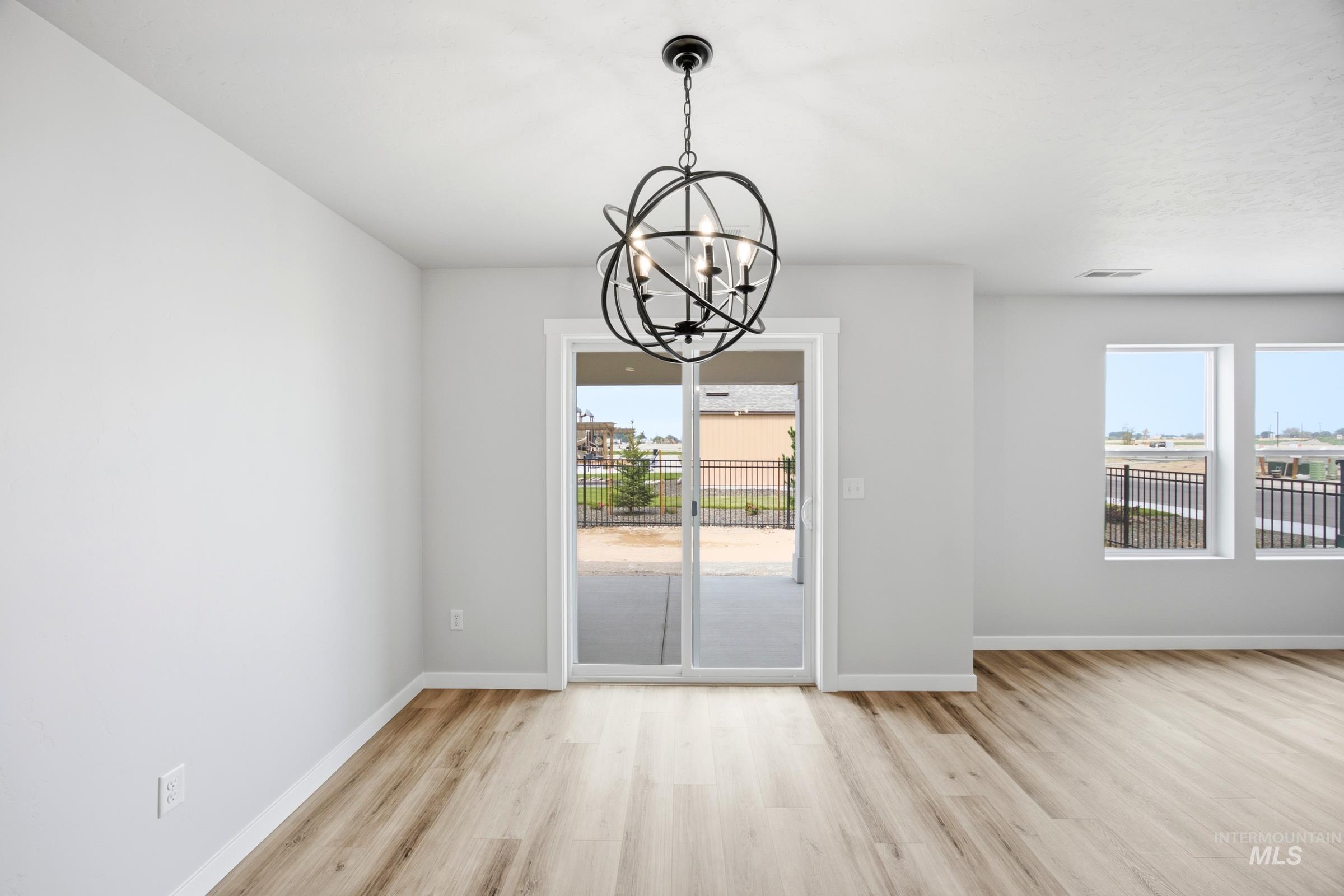 1424 W Braden Dr, Meridian, Idaho 83642, 3 Bedrooms, 2.5 Bathrooms, Residential For Sale, Price $464,990,MLS 98989911