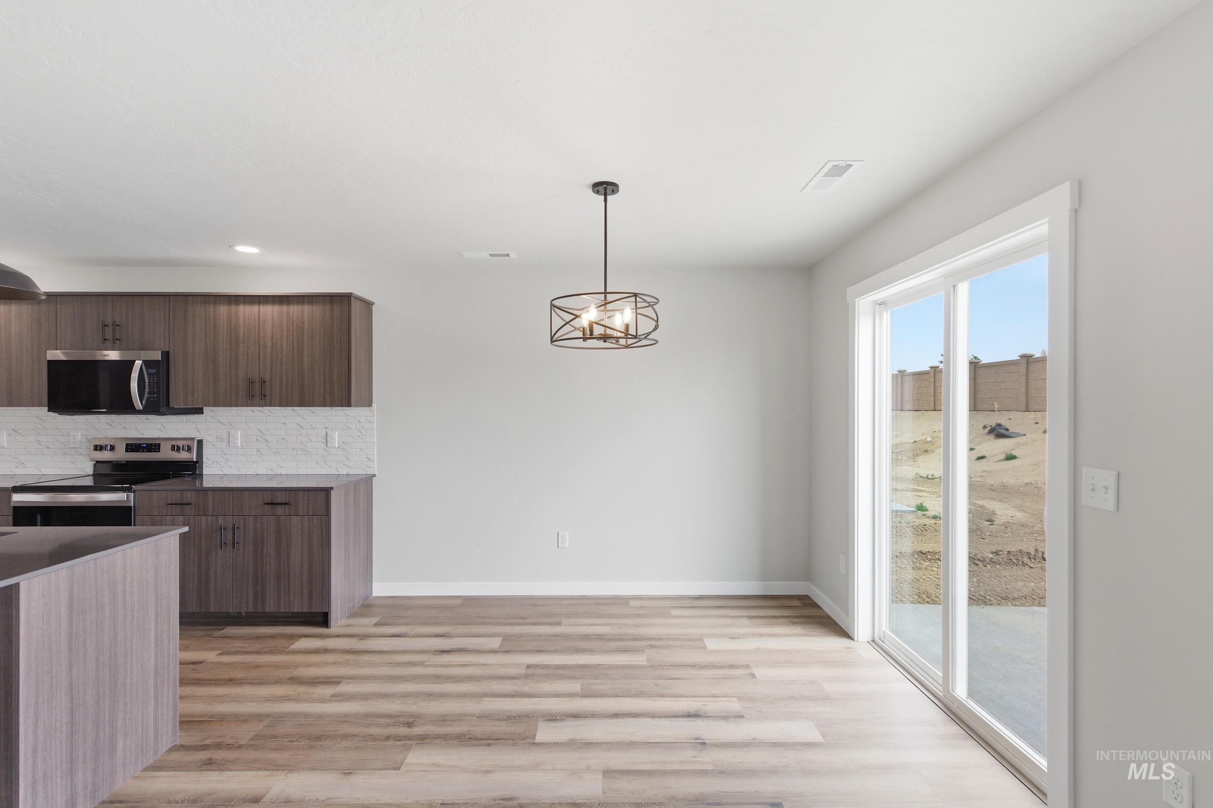1424 W Braden Dr, Meridian, Idaho 83642, 3 Bedrooms, 2.5 Bathrooms, Residential For Sale, Price $464,990,MLS 98989911
