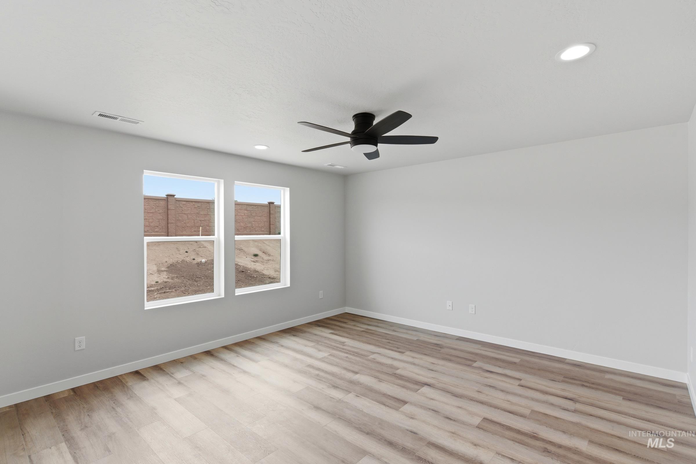 1424 W Braden Dr, Meridian, Idaho 83642, 3 Bedrooms, 2.5 Bathrooms, Residential For Sale, Price $464,990,MLS 98989911