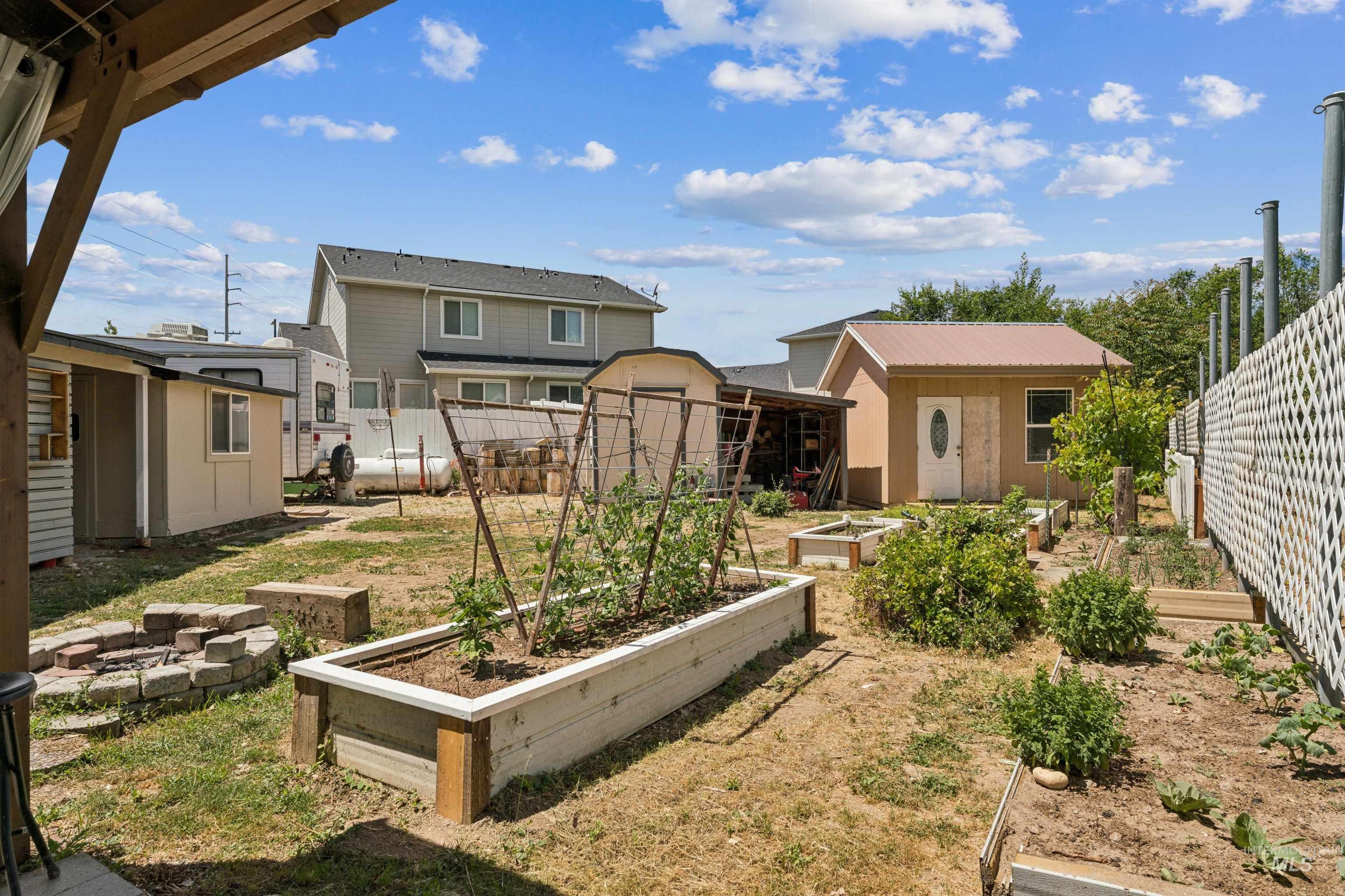 1720 W Roosevelt Avenue, Nampa, Idaho 83651, 2 Bedrooms, 1 Bathroom, Residential For Sale, Price $340,000,MLS 98989917