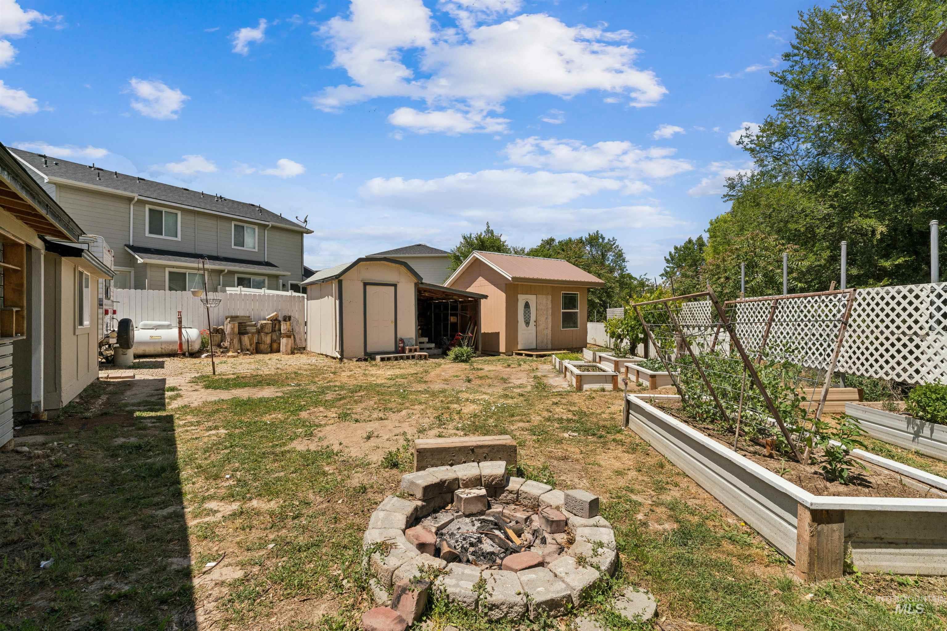 1720 W Roosevelt Avenue, Nampa, Idaho 83651, 2 Bedrooms, 1 Bathroom, Residential For Sale, Price $340,000,MLS 98989917