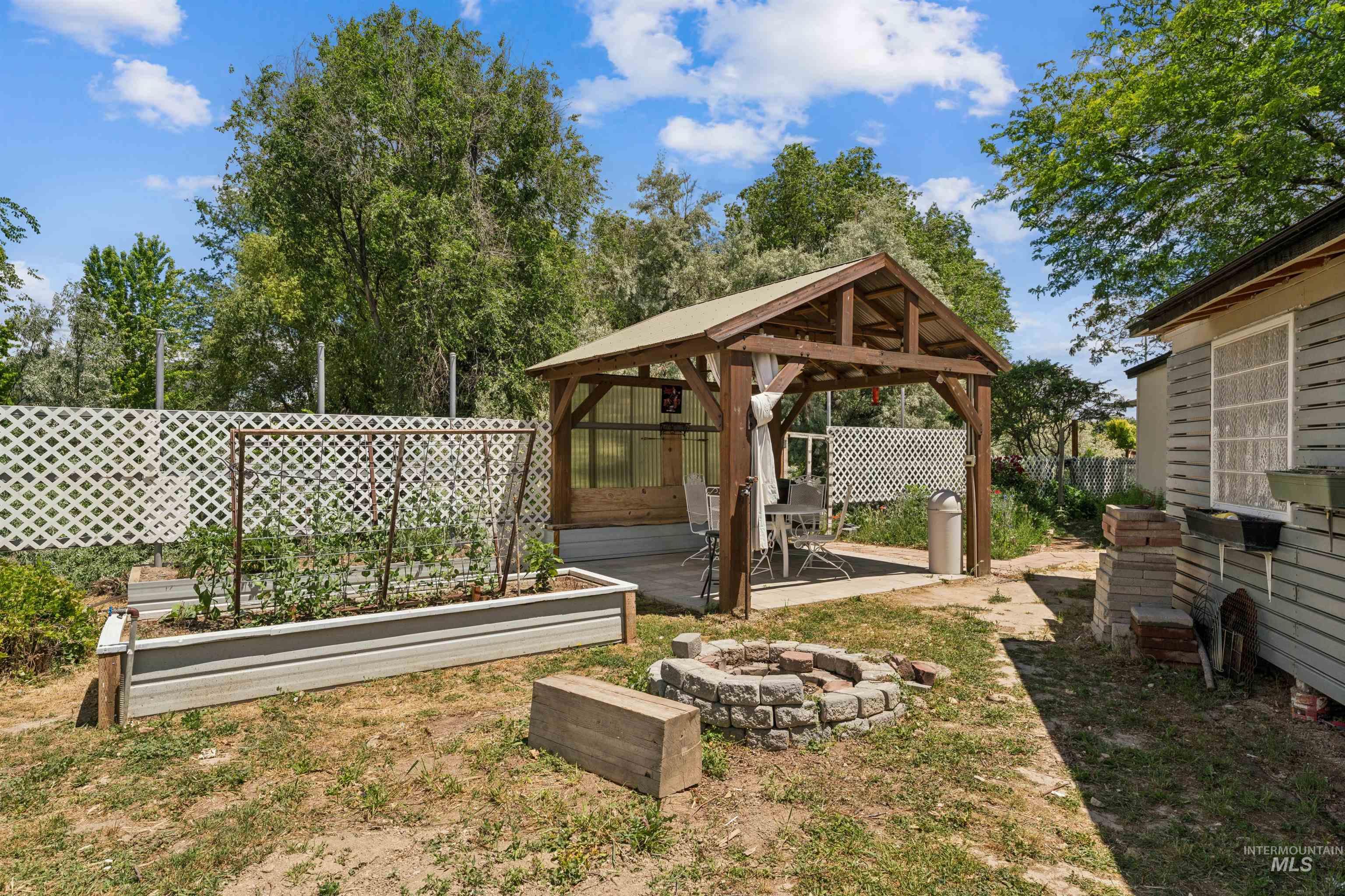 1720 W Roosevelt Avenue, Nampa, Idaho 83651, 2 Bedrooms, 1 Bathroom, Residential For Sale, Price $340,000,MLS 98989917