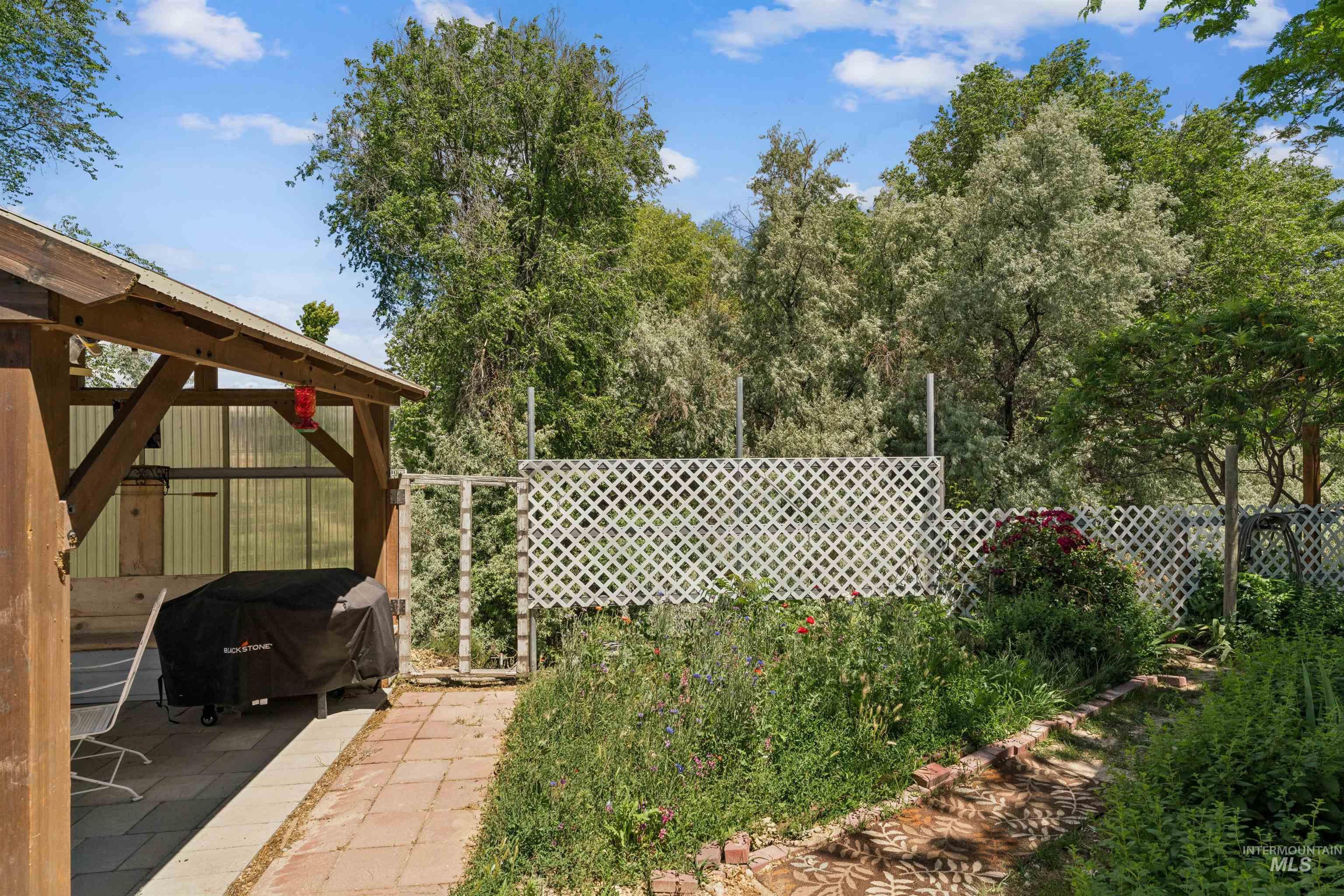 1720 W Roosevelt Avenue, Nampa, Idaho 83651, 2 Bedrooms, 1 Bathroom, Residential For Sale, Price $340,000,MLS 98989917