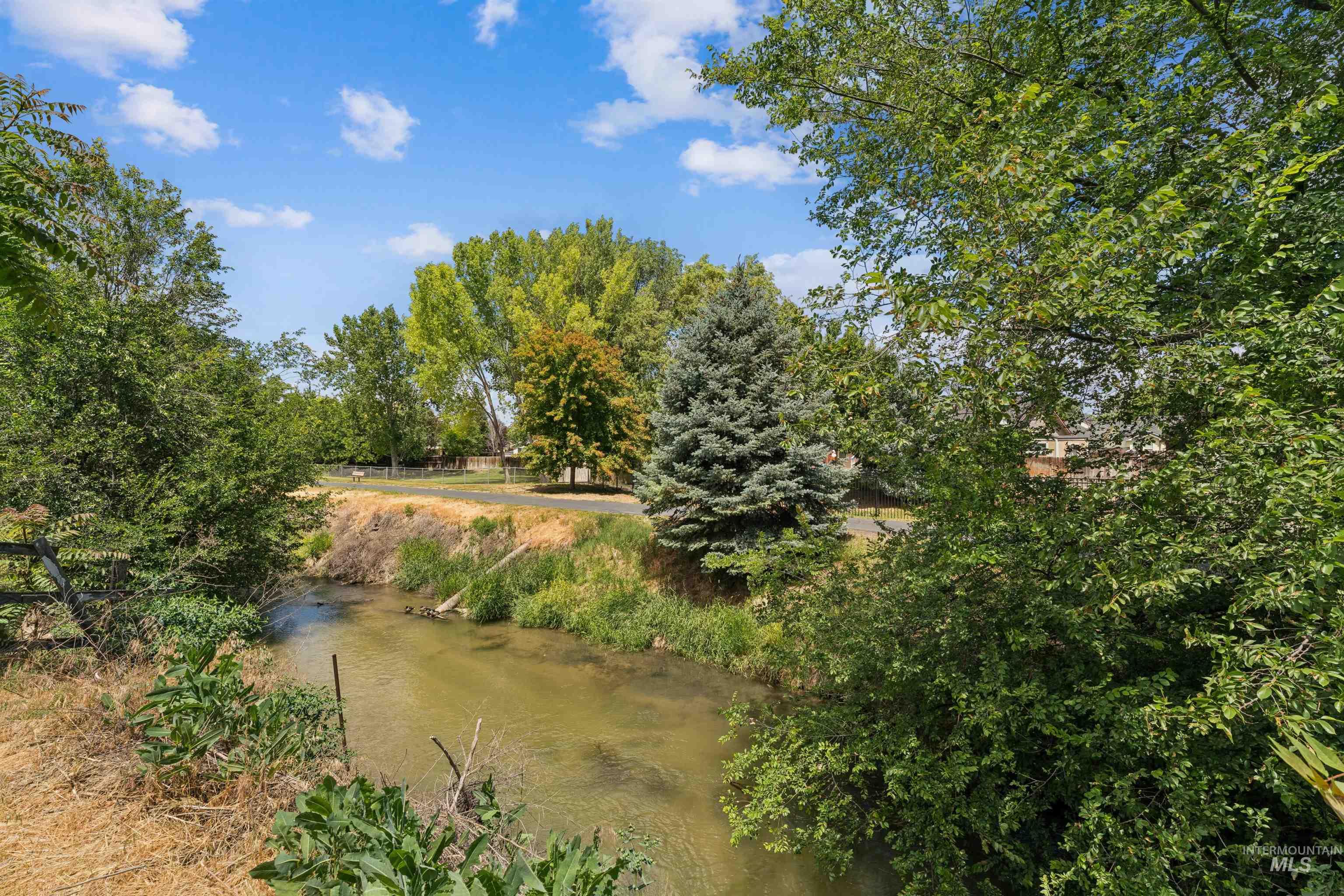 1720 W Roosevelt Avenue, Nampa, Idaho 83651, 2 Bedrooms, 1 Bathroom, Residential For Sale, Price $340,000,MLS 98989917