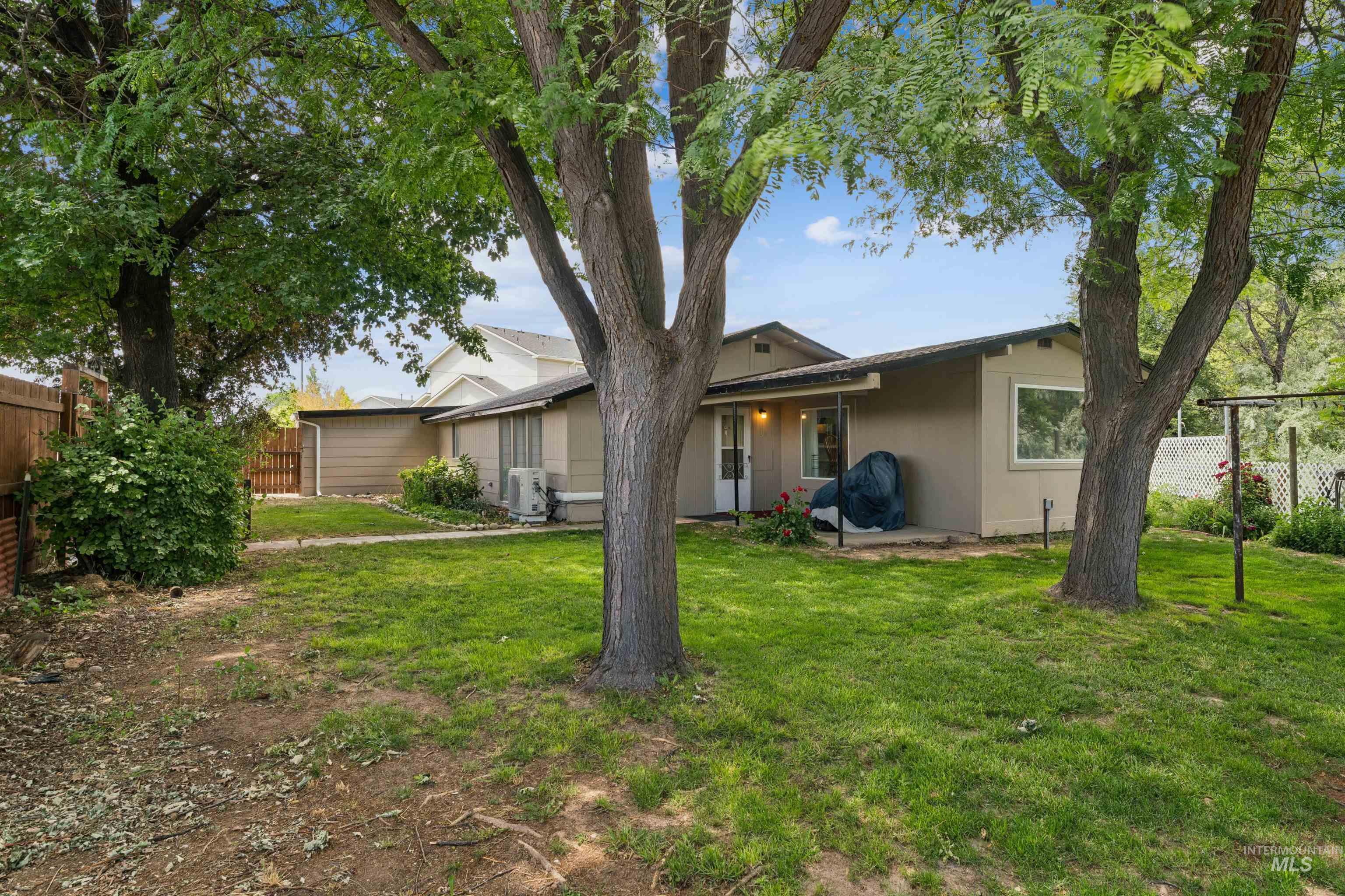 1720 W Roosevelt Avenue, Nampa, Idaho 83651, 2 Bedrooms, 1 Bathroom, Residential For Sale, Price $340,000,MLS 98989917