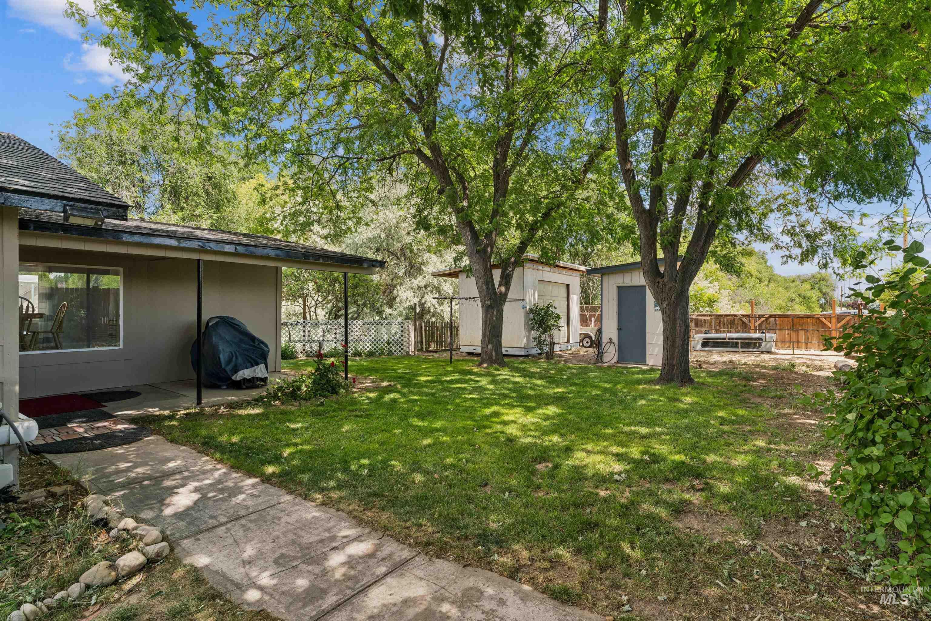 1720 W Roosevelt Avenue, Nampa, Idaho 83651, 2 Bedrooms, 1 Bathroom, Residential For Sale, Price $340,000,MLS 98989917