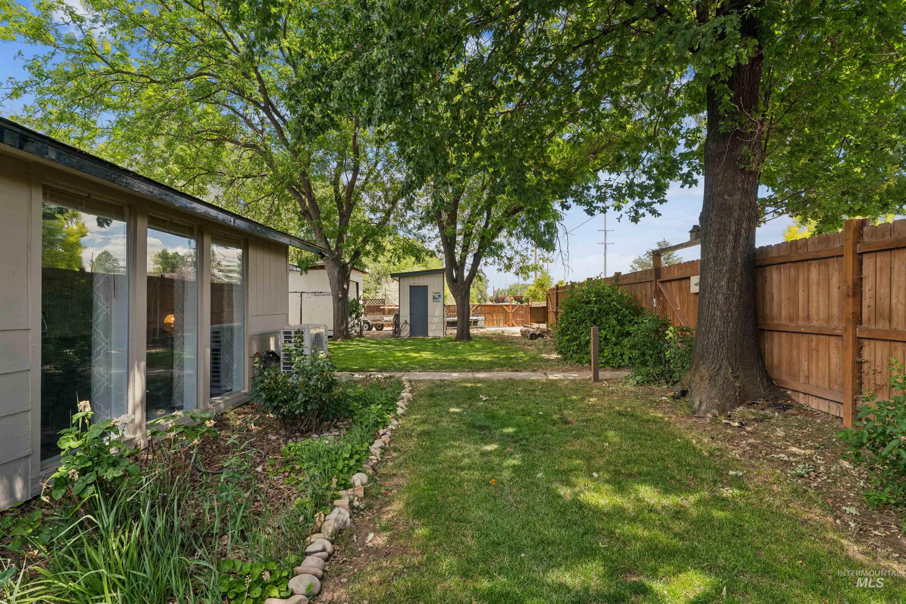 1720 W Roosevelt Avenue, Nampa, Idaho 83651, 2 Bedrooms, 1 Bathroom, Residential For Sale, Price $340,000,MLS 98989917