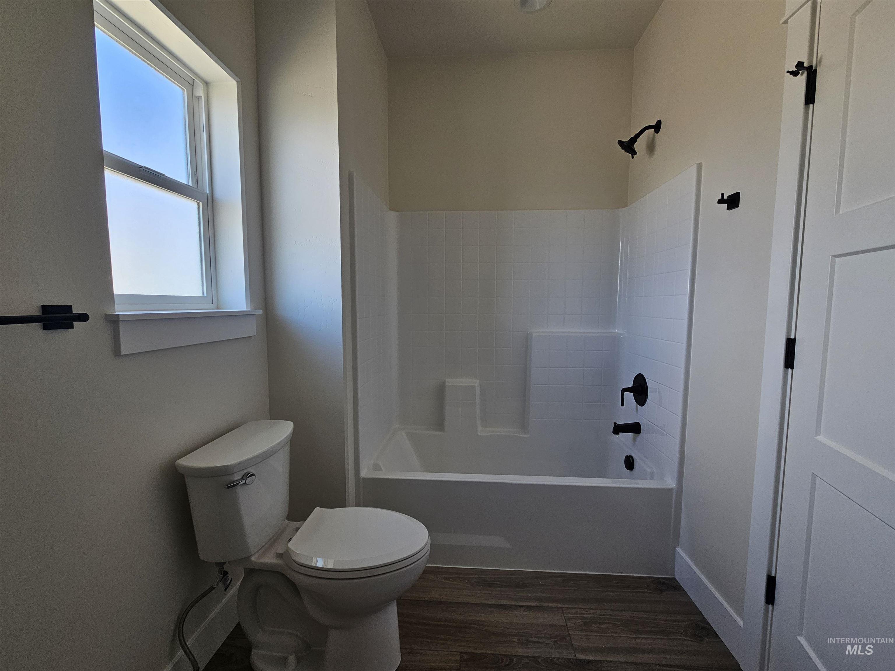 2015 Trae St, Jerome, Idaho 83338, 3 Bedrooms, 2 Bathrooms, Residential For Sale, Price $435,000,MLS 98989918